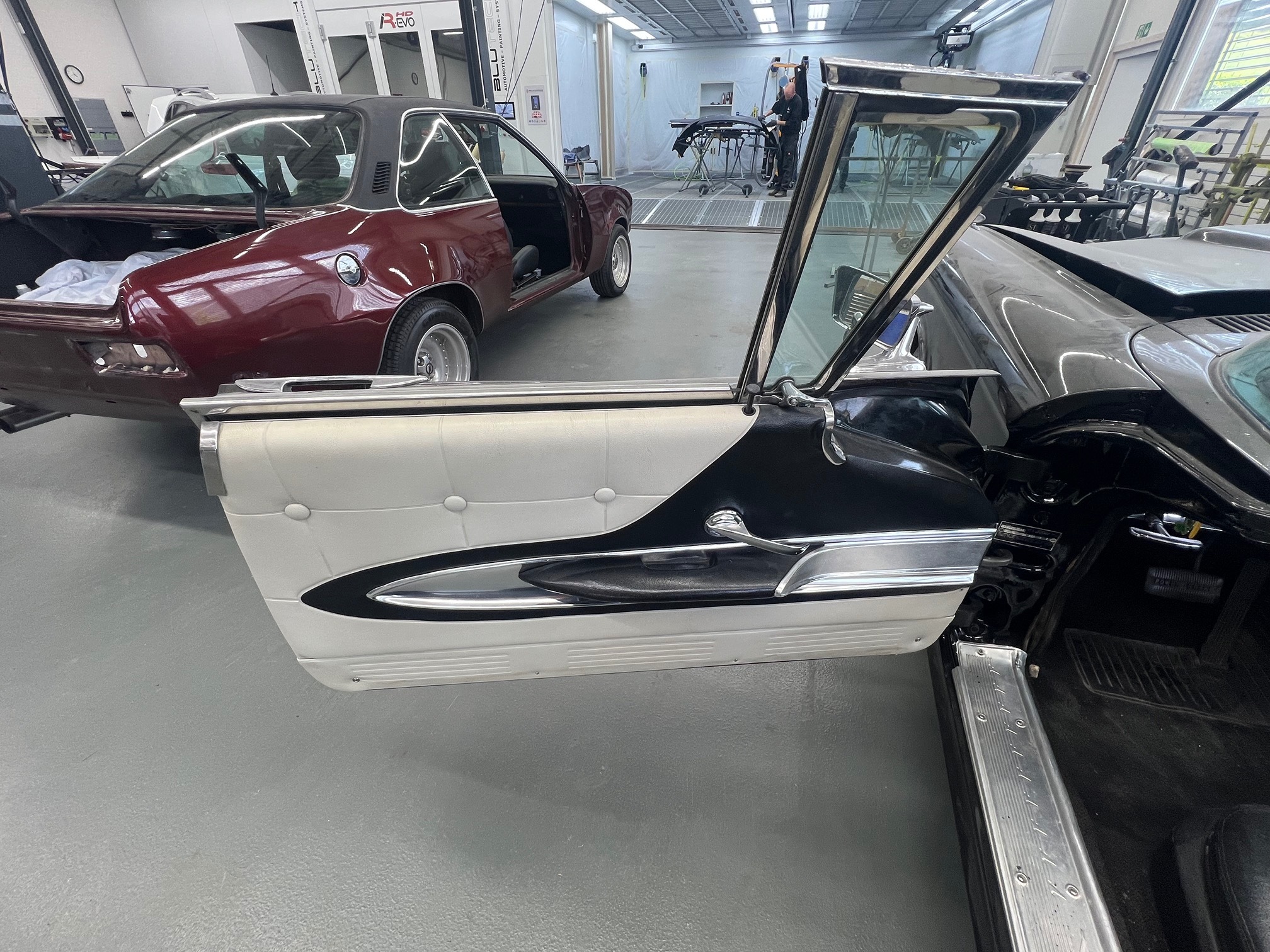 FORD Thunderbird — zdjęcie 13
