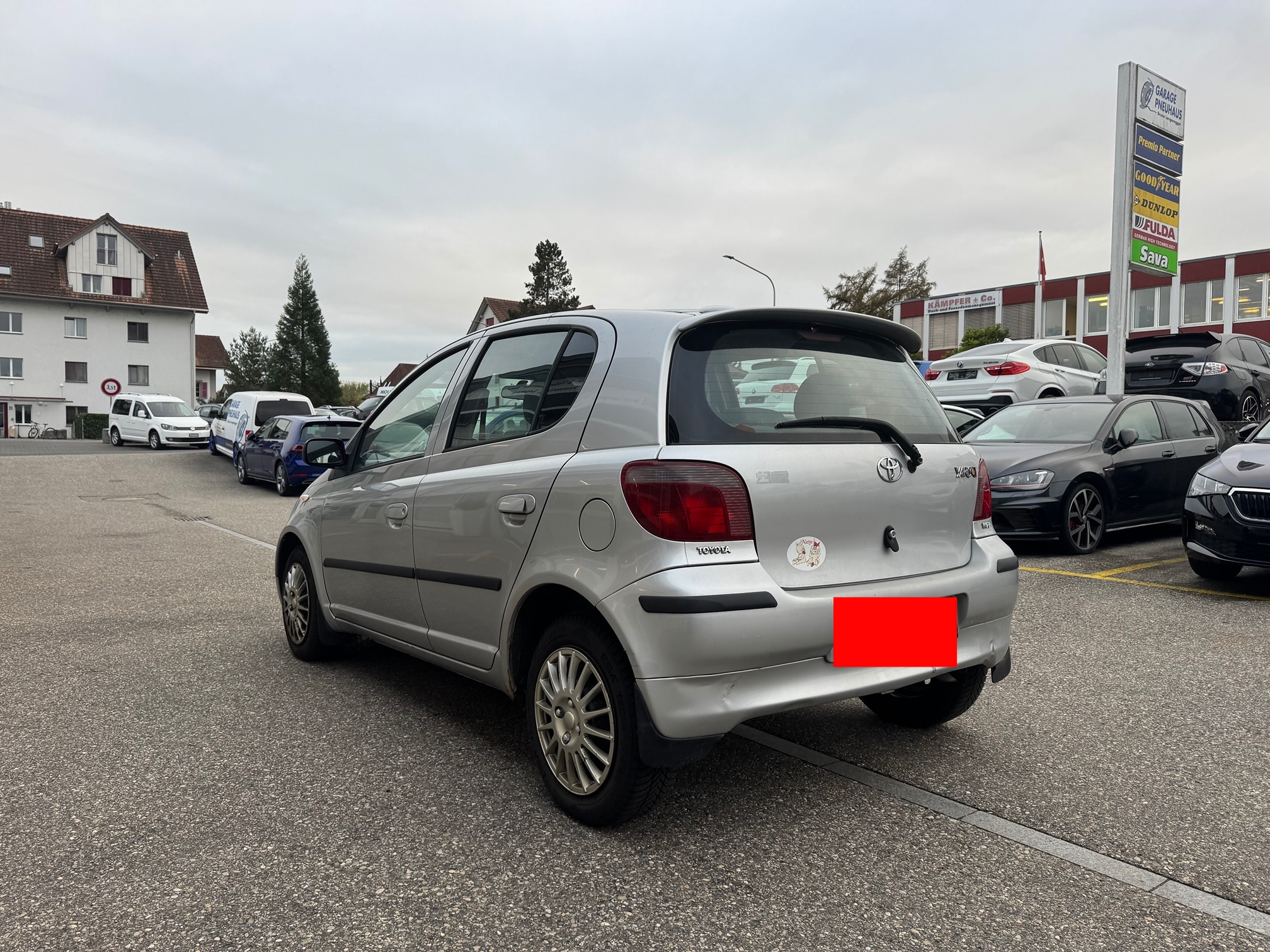 TOYOTA YARIS 1.3 — zdjęcie 8