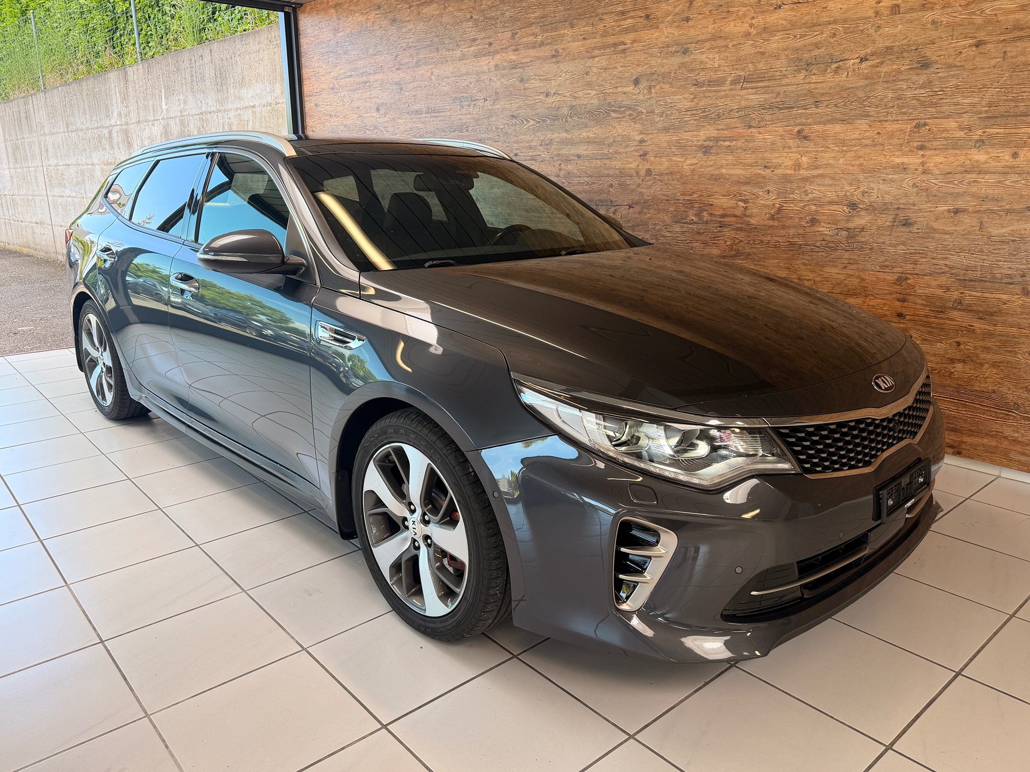 KIA Optima sw 2.0 GT — zdjęcie 15