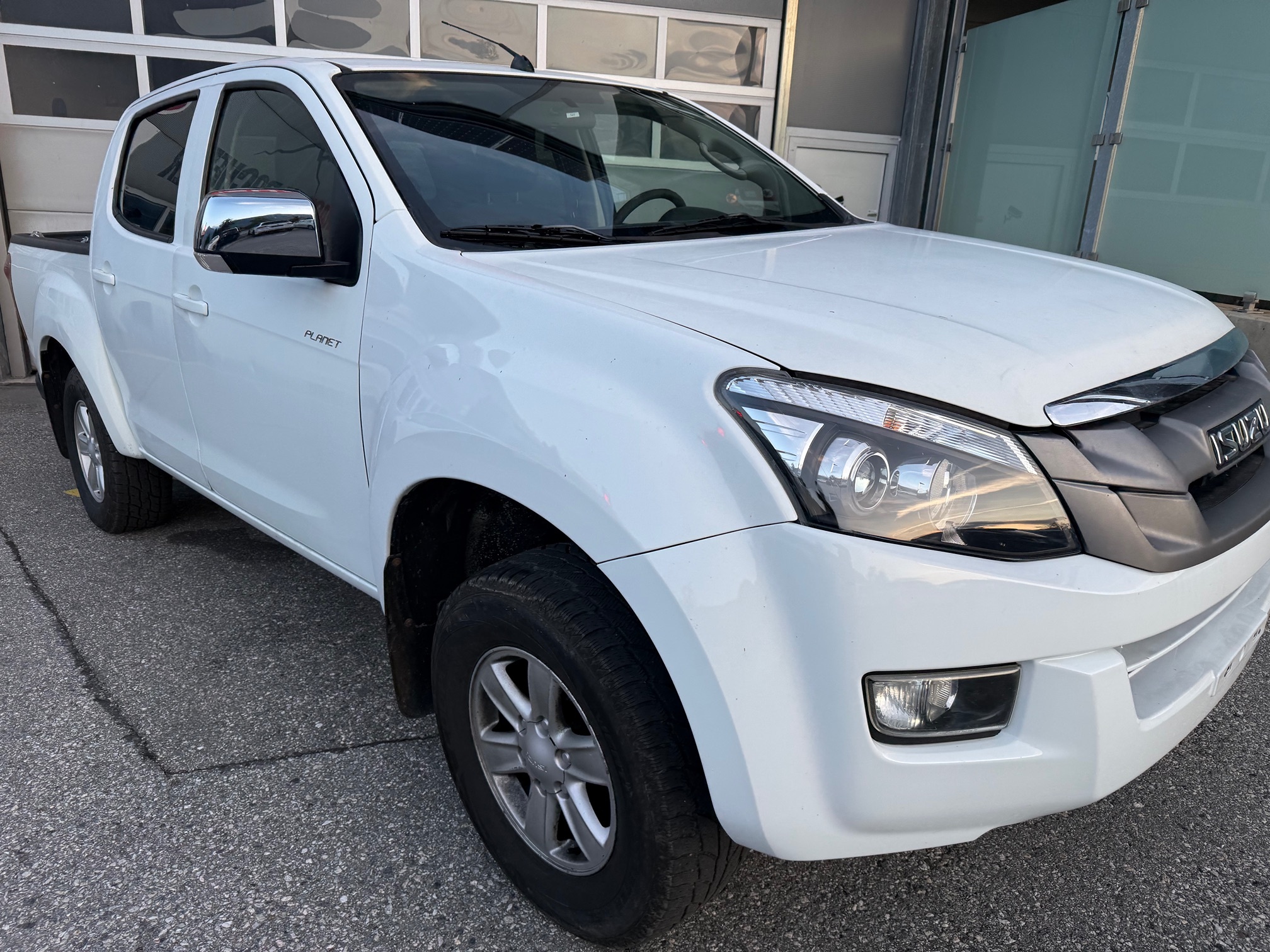 ISUZU ATFS86 — zdjęcie 3