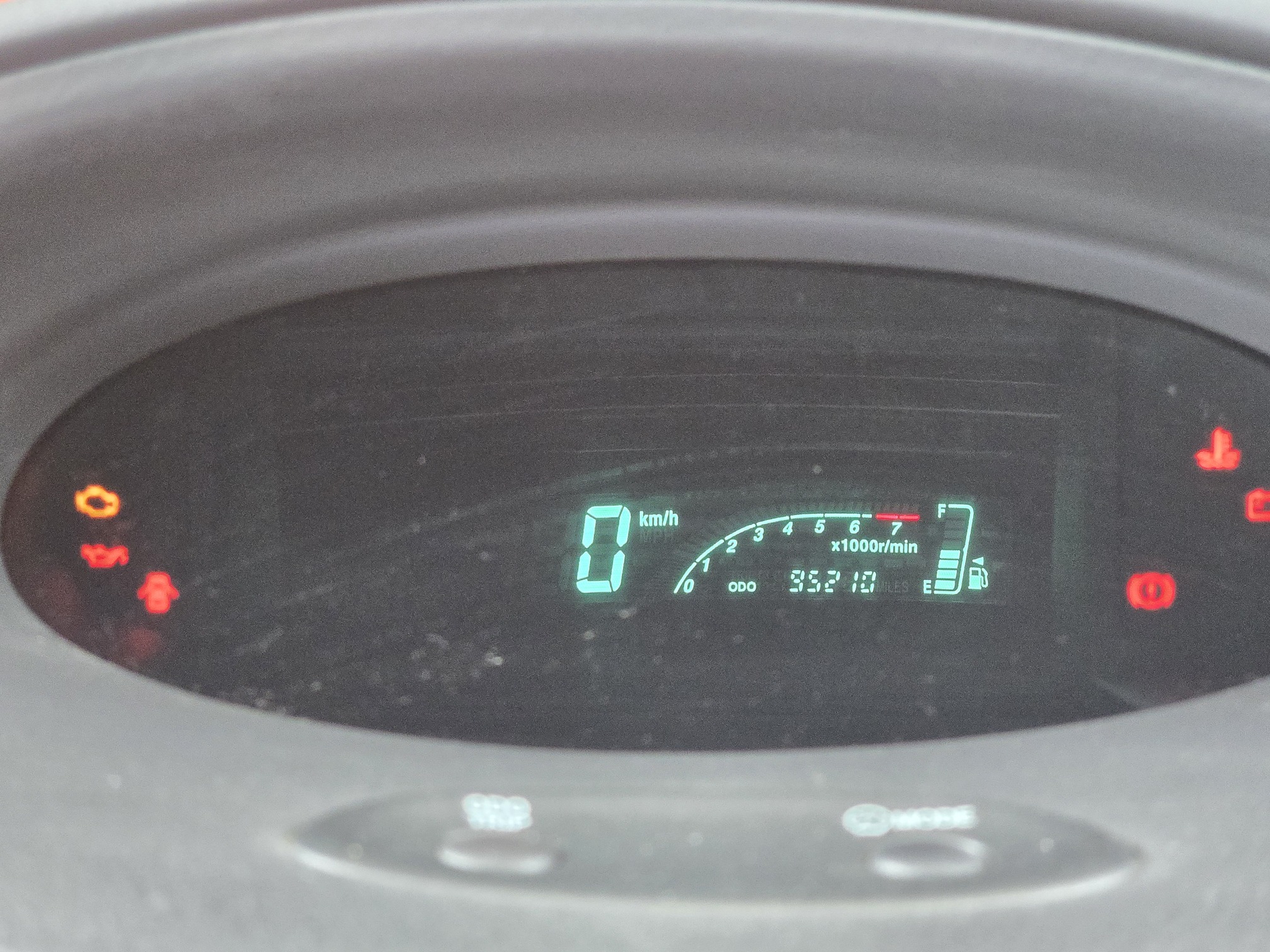 TOYOTA Yaris 1.3 — zdjęcie 7