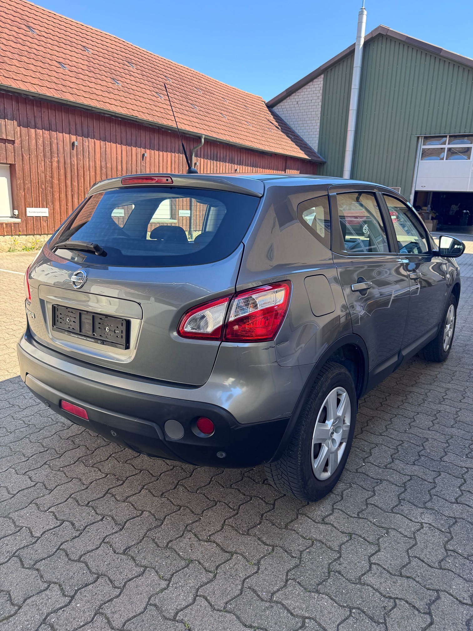 NISSAN Qashqai 1.6 — zdjęcie 6