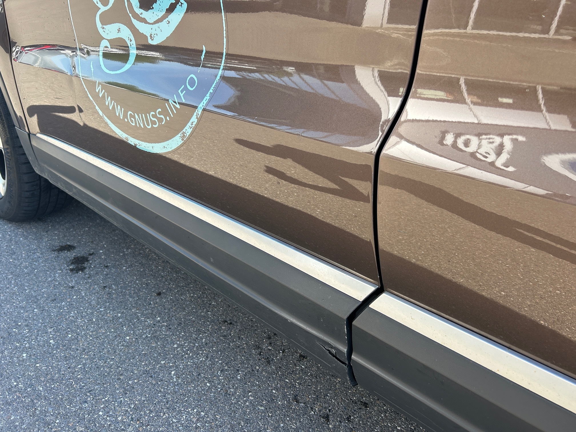 VW Tiguan 2.0 BMT — zdjęcie 11