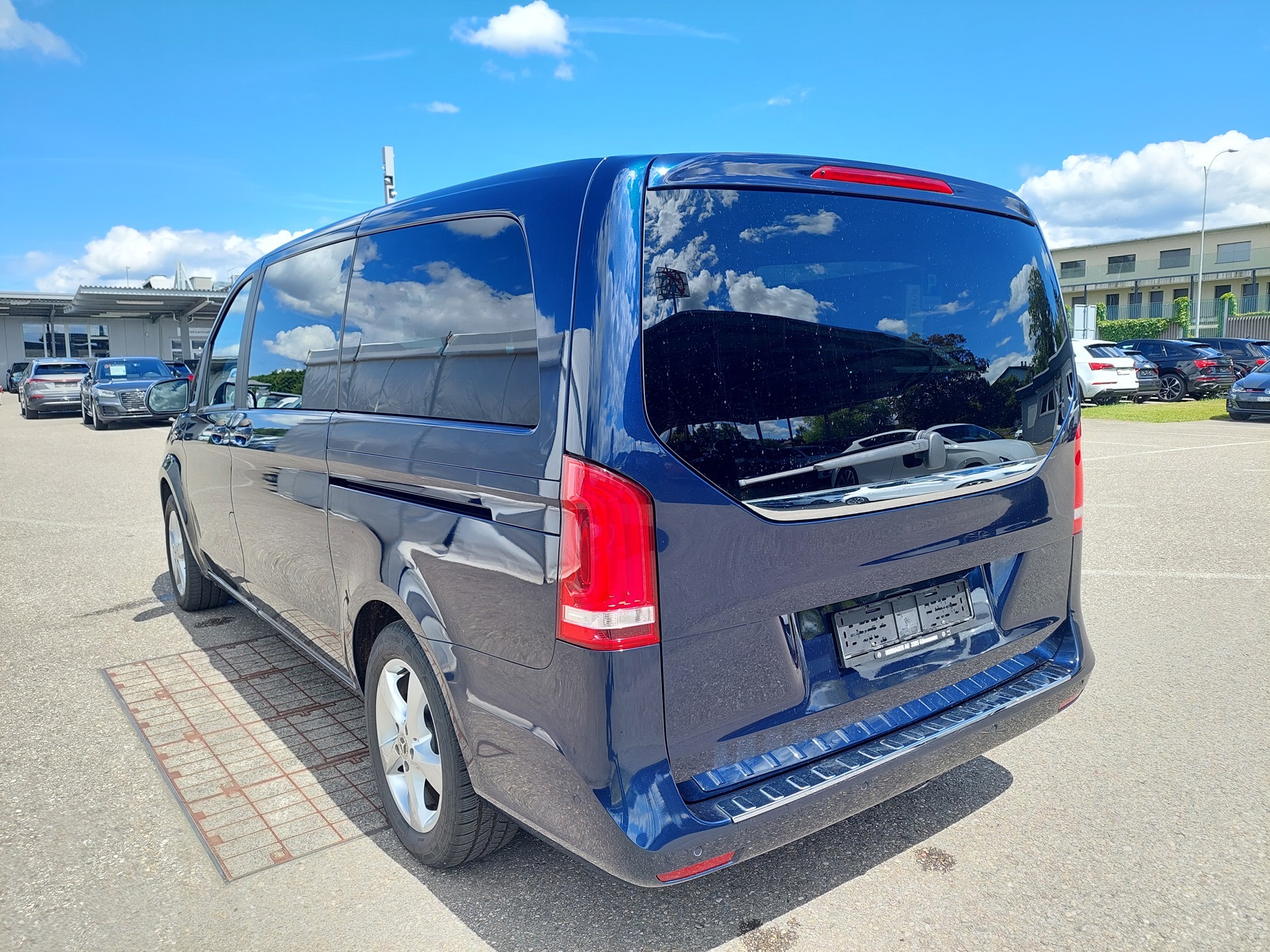 MERCEDES-BENZ V250 4Matic  — zdjęcie 4