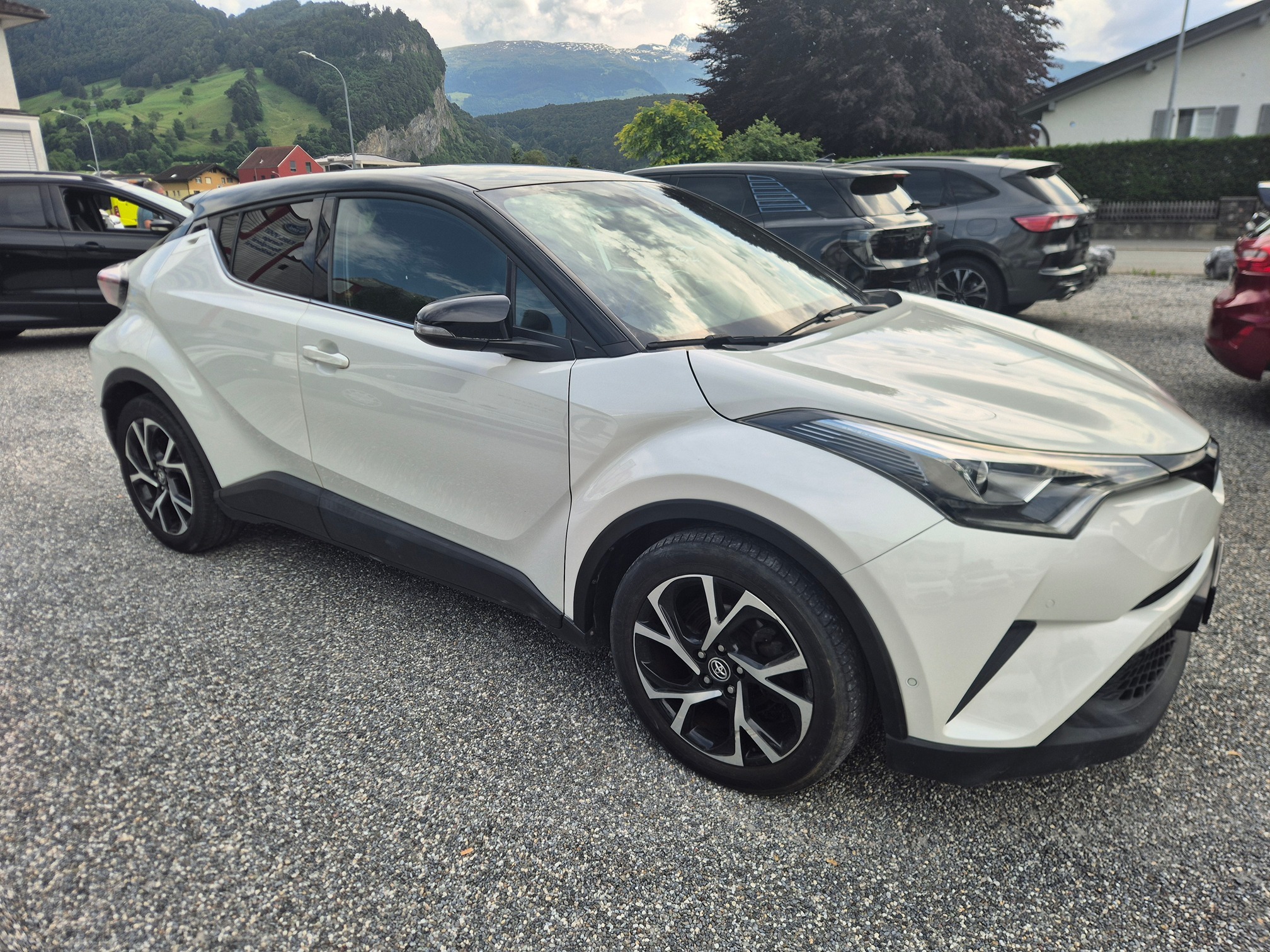 TOYOTA C-HR 1.8 HSD — zdjęcie 8