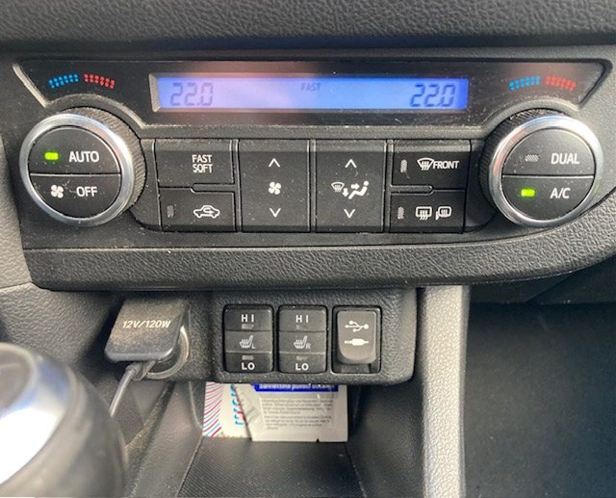 TOYOTA Auris 2.0 DPF — zdjęcie 13