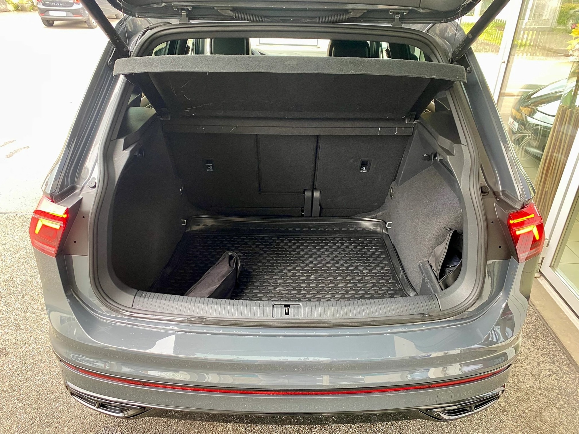 VW Tiguan 2.0 TDI 4M — zdjęcie 11