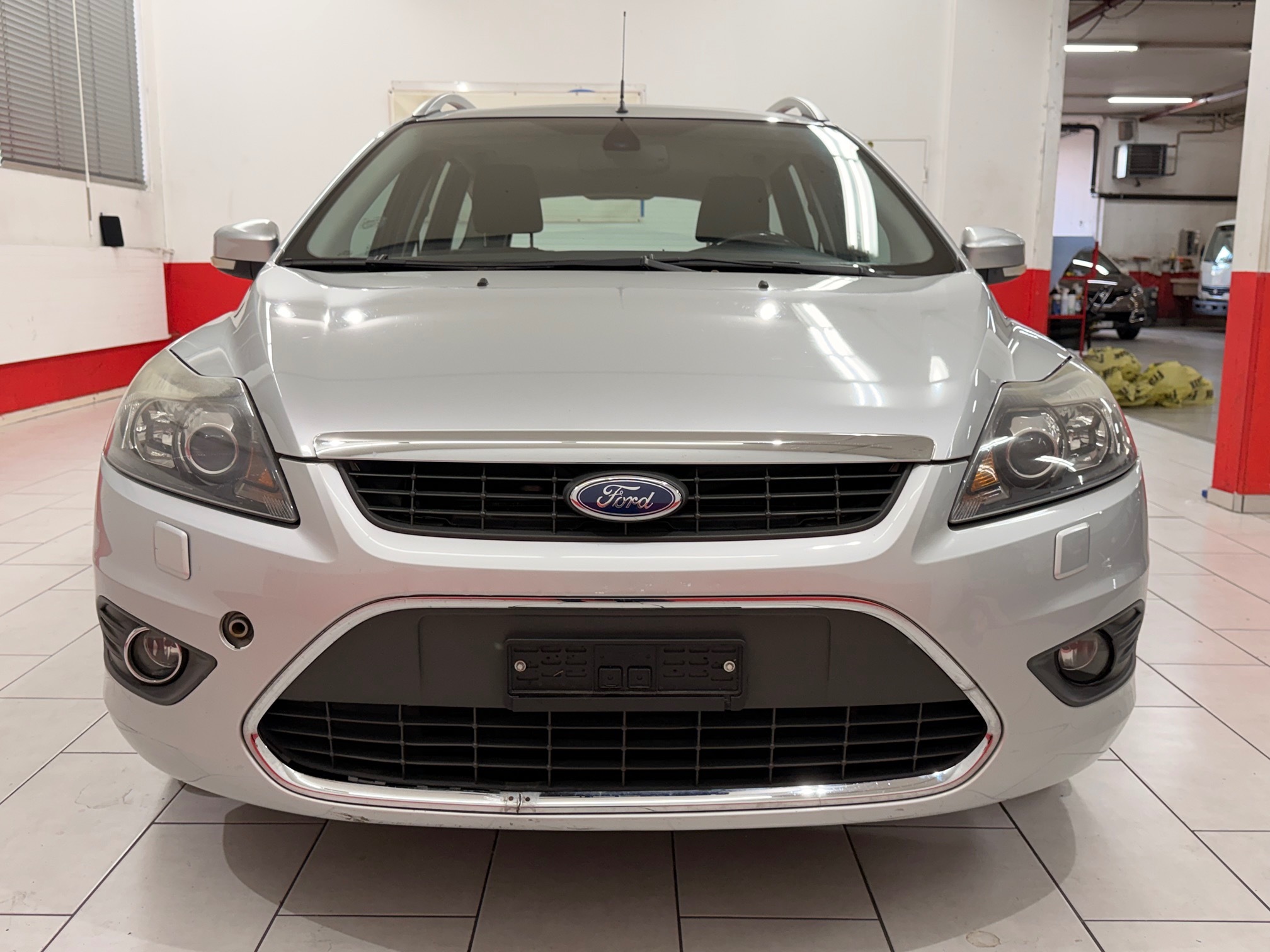 FORD Focus 2.0i 16V Titanium — zdjęcie 5