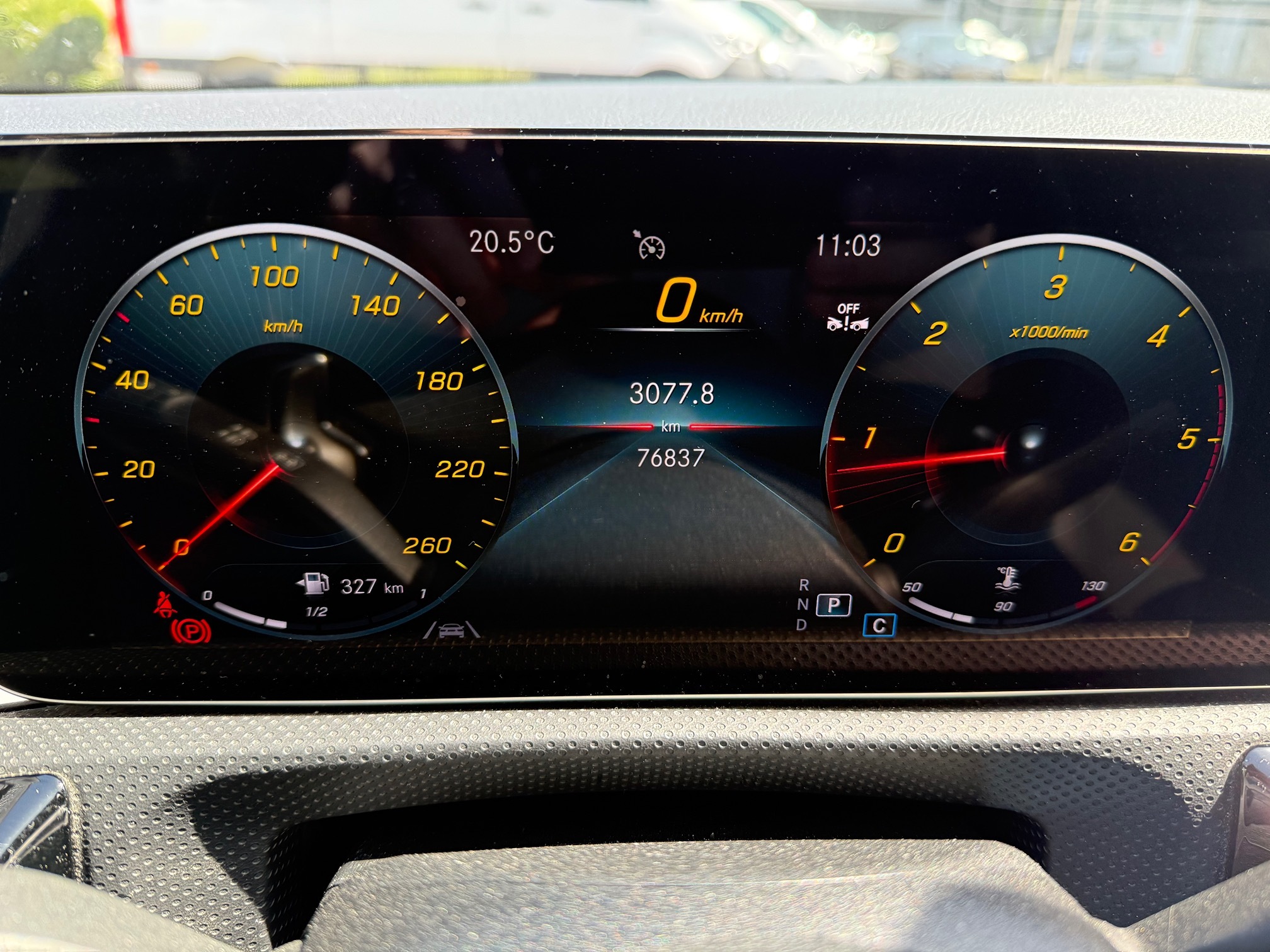 MERCEDES-BENZ CLA200d4MATIC — zdjęcie 12