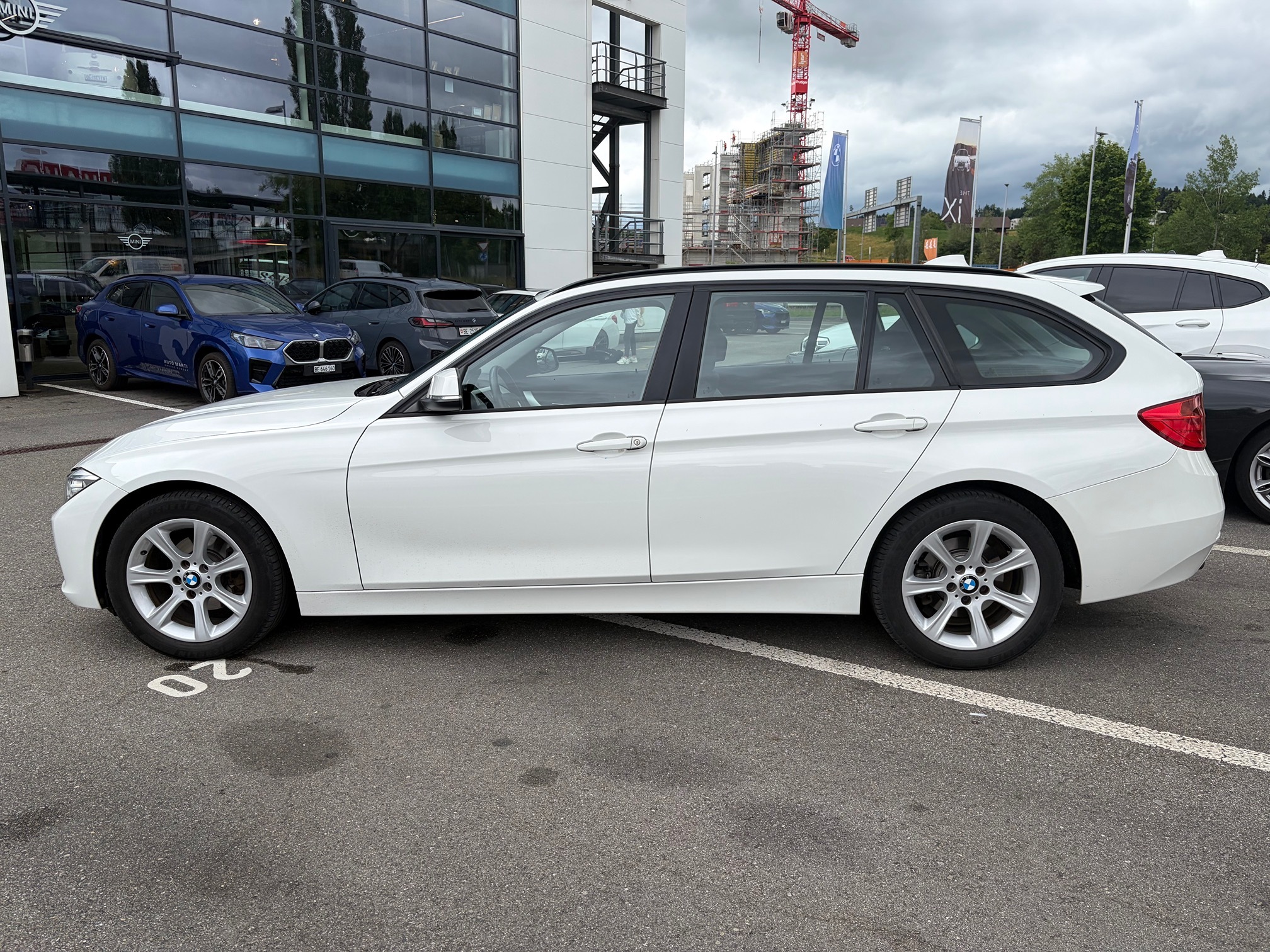 BMW 320i xDrive — zdjęcie 4