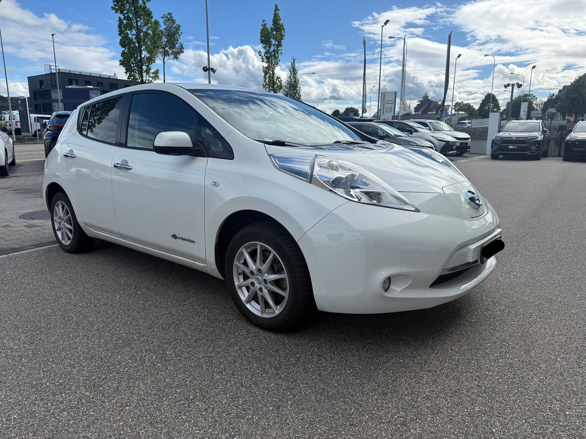 NISSAN LEAF — zdjęcie 1