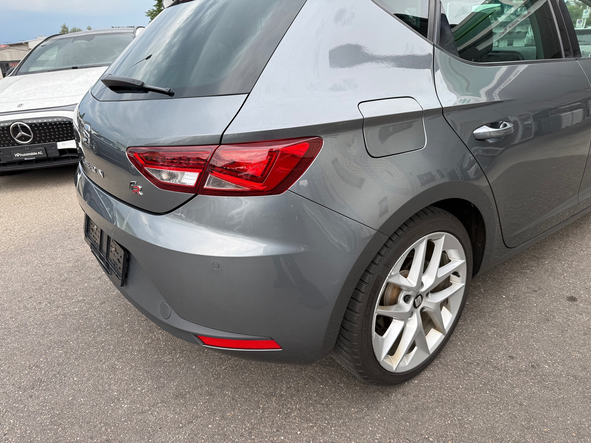 SEAT Leon 1.8 TSI DSG Automat (MFK 07.2025) — zdjęcie 14