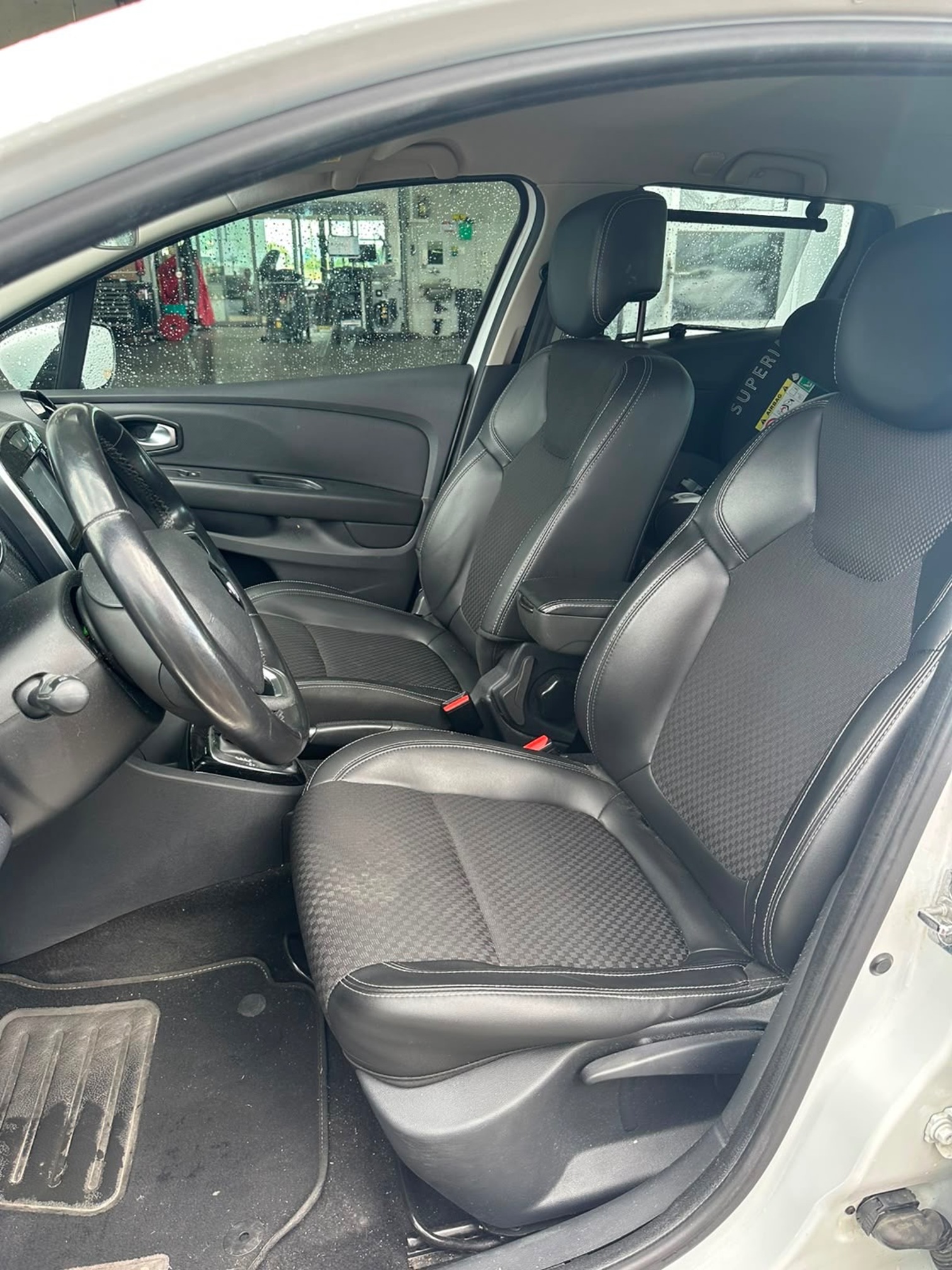 RENAULT Clio 1.2 120EDC — zdjęcie 15