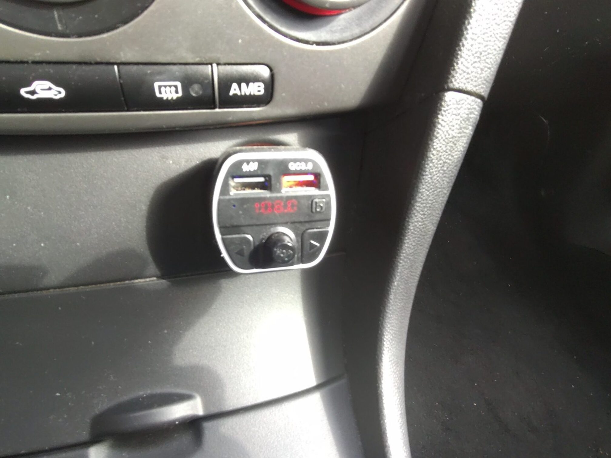 MAZDA 3 1.6 Hatchback — zdjęcie 13