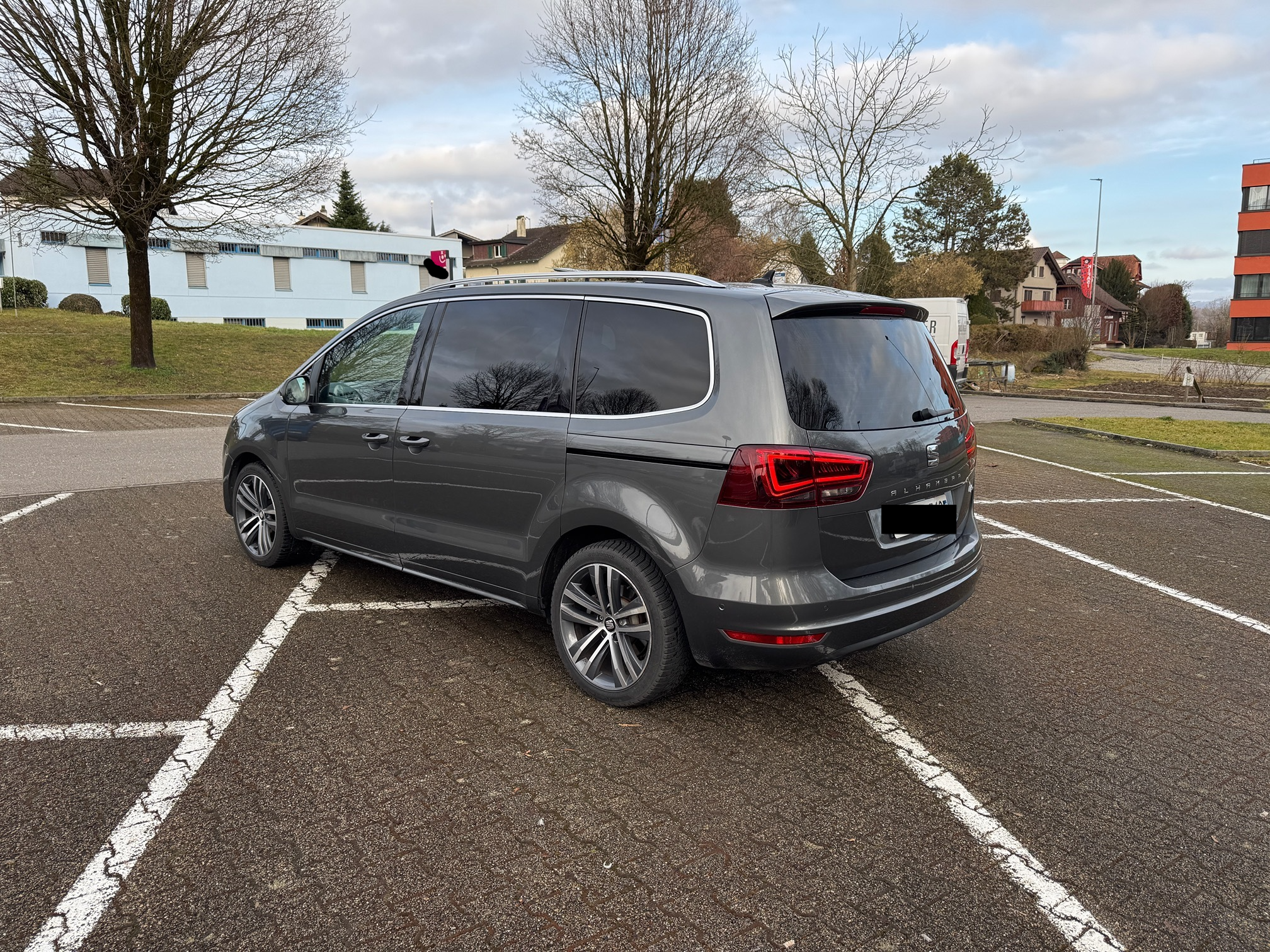 SEAT Alhambra 2.0TSI FR-LINE Facelift — zdjęcie 4