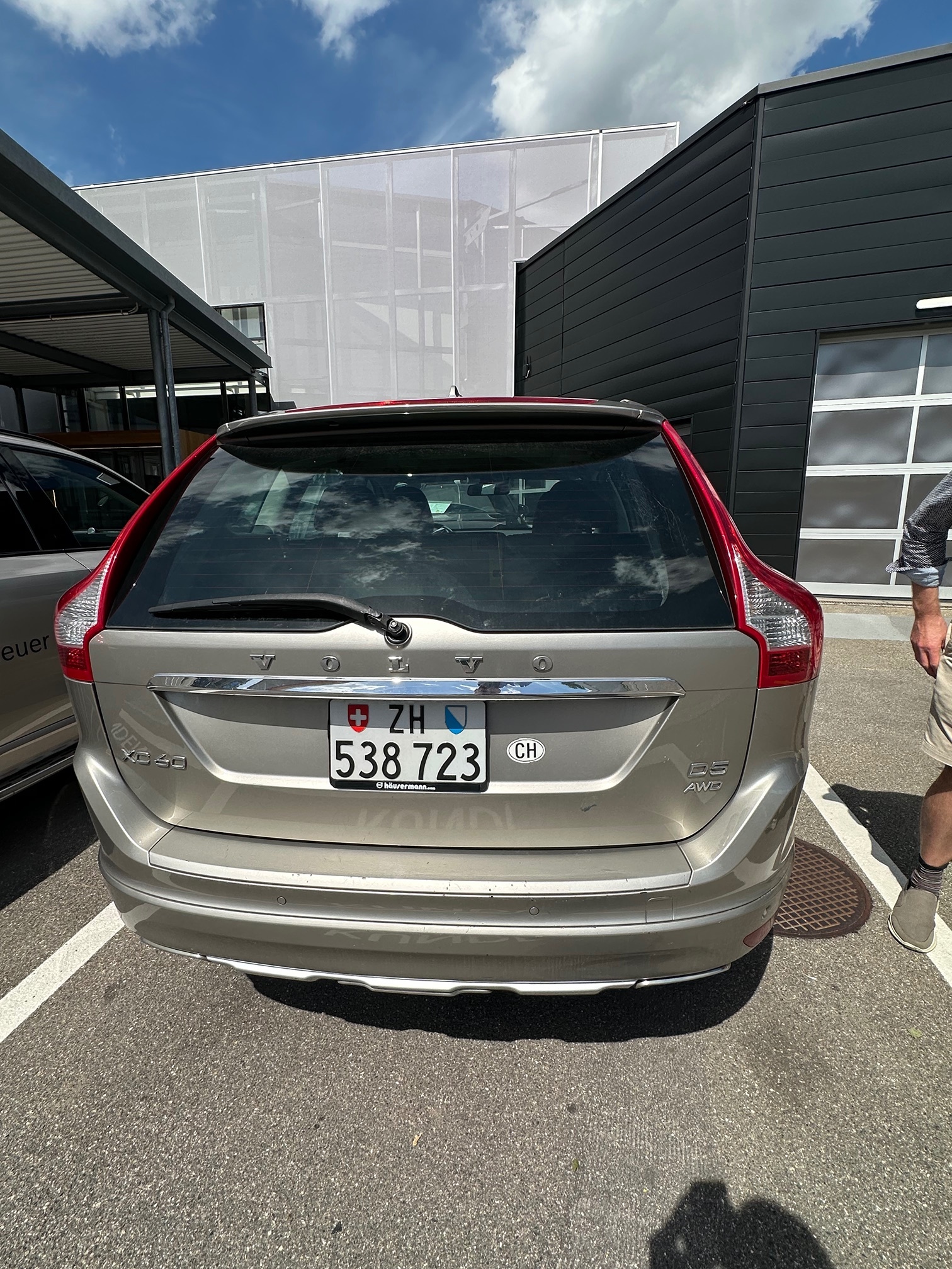 VOLVO XC60 D5 AWD — zdjęcie 13