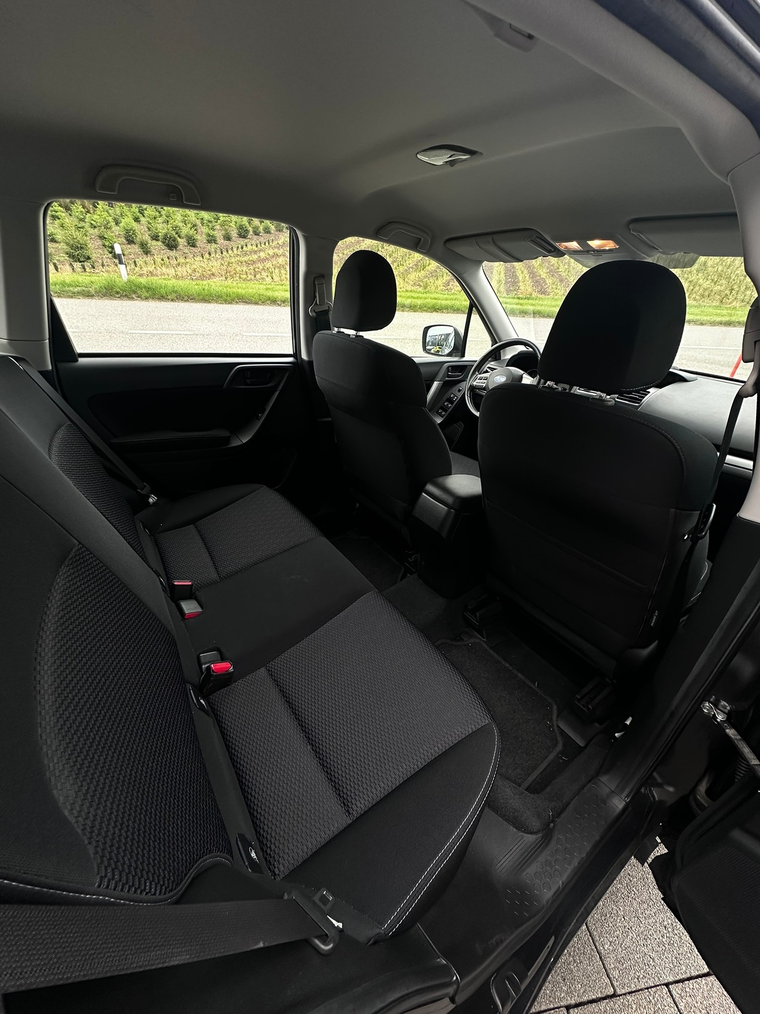 SUBARU Forester 2.0i AWD — zdjęcie 9