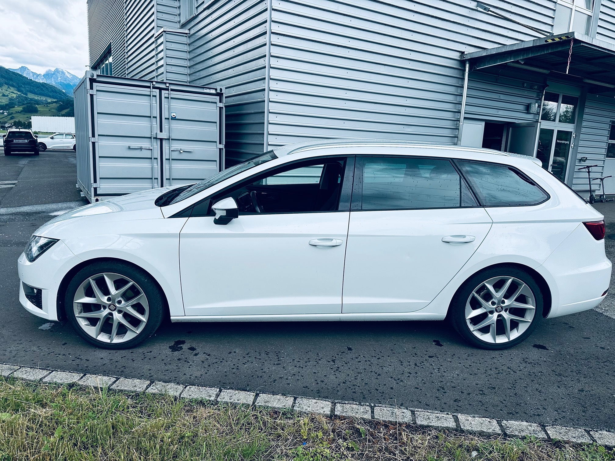 SEAT Leon 1.4 TSI ST — zdjęcie 2