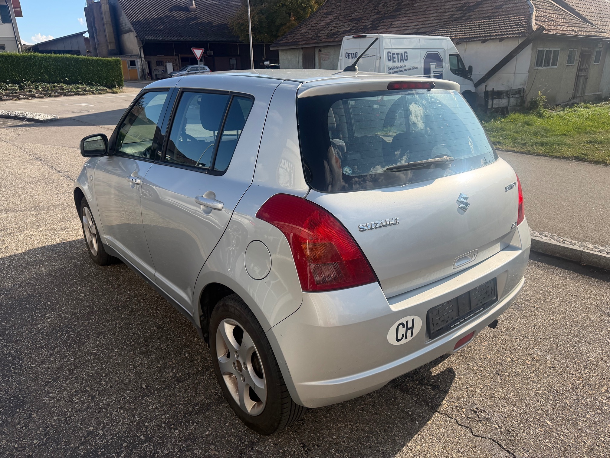 SUZUKI Swift 1.3 4WD — zdjęcie 3