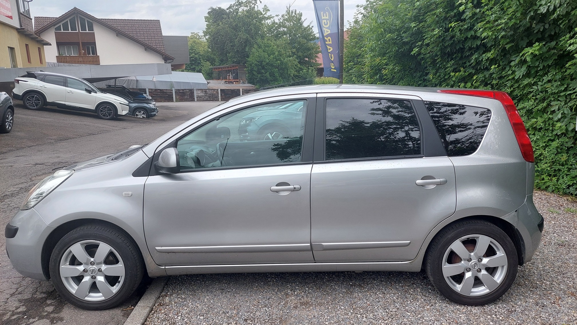 NISSAN Note 1.6 tekna Automat — zdjęcie 2
