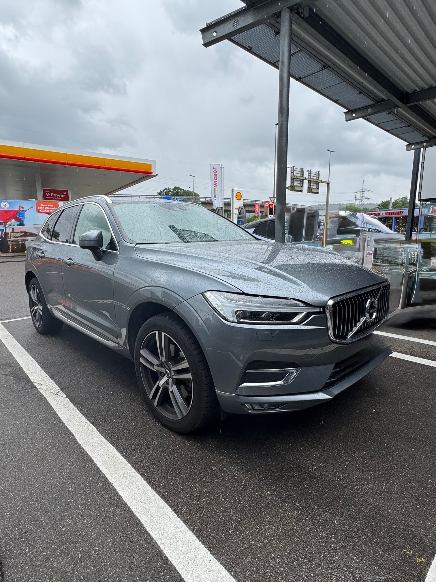 VOLVO XC60 T5 AWD — zdjęcie 4