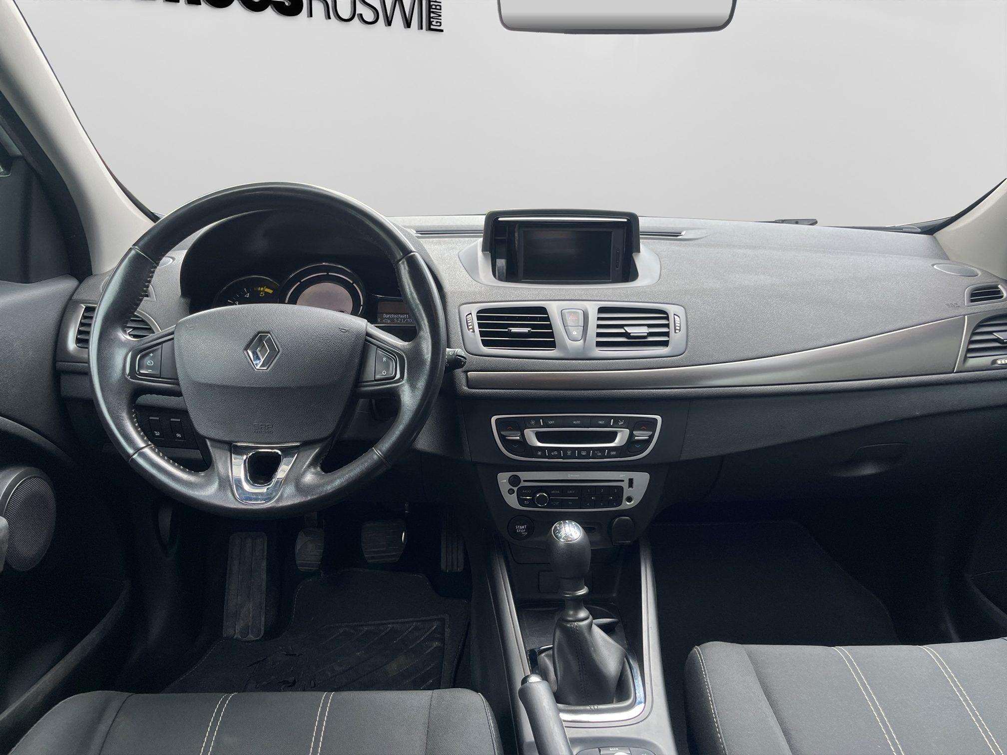 RENAULT Megane dCi110 — zdjęcie 15
