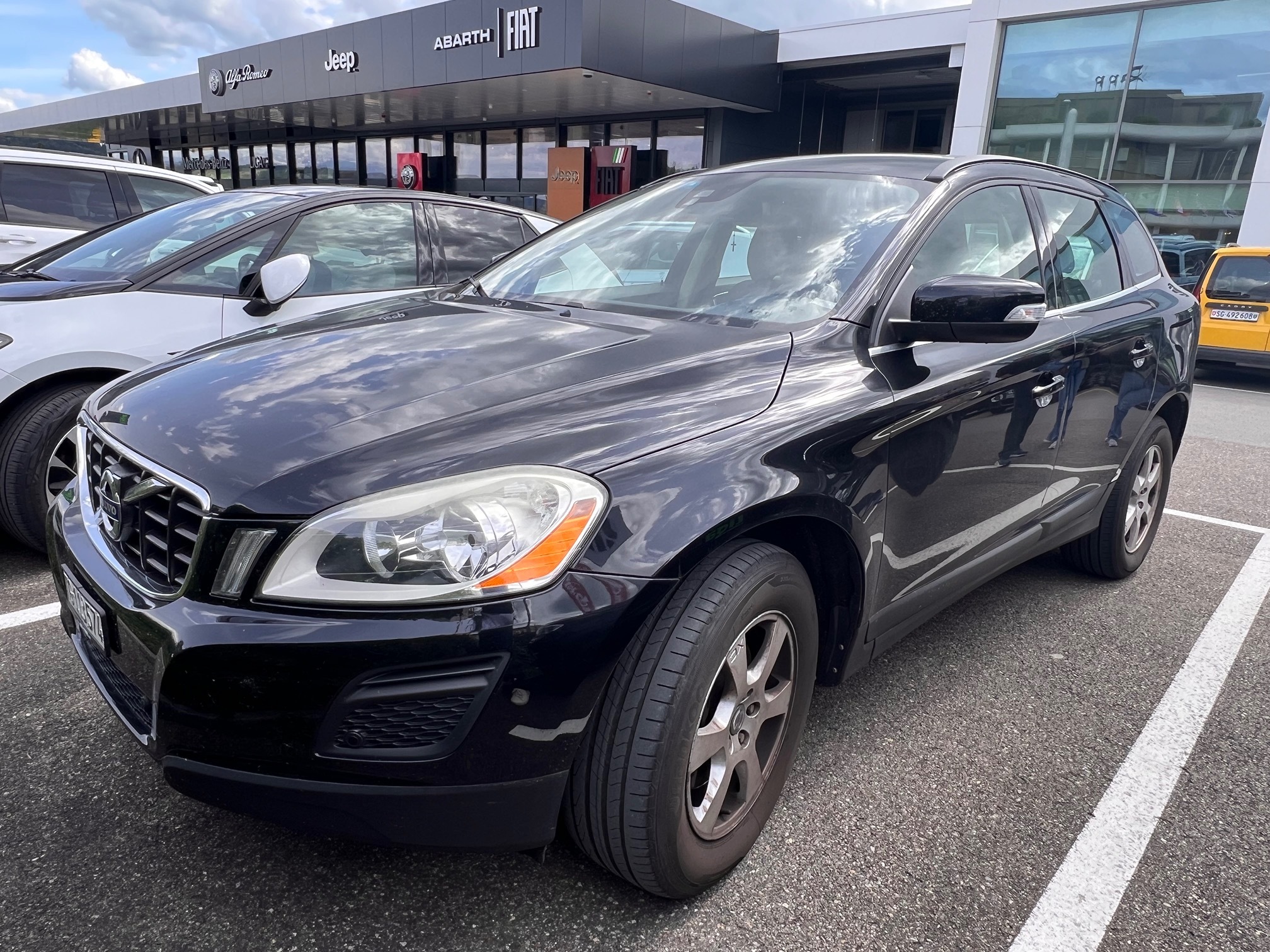 VOLVO XC60 D4 AWD — zdjęcie 1