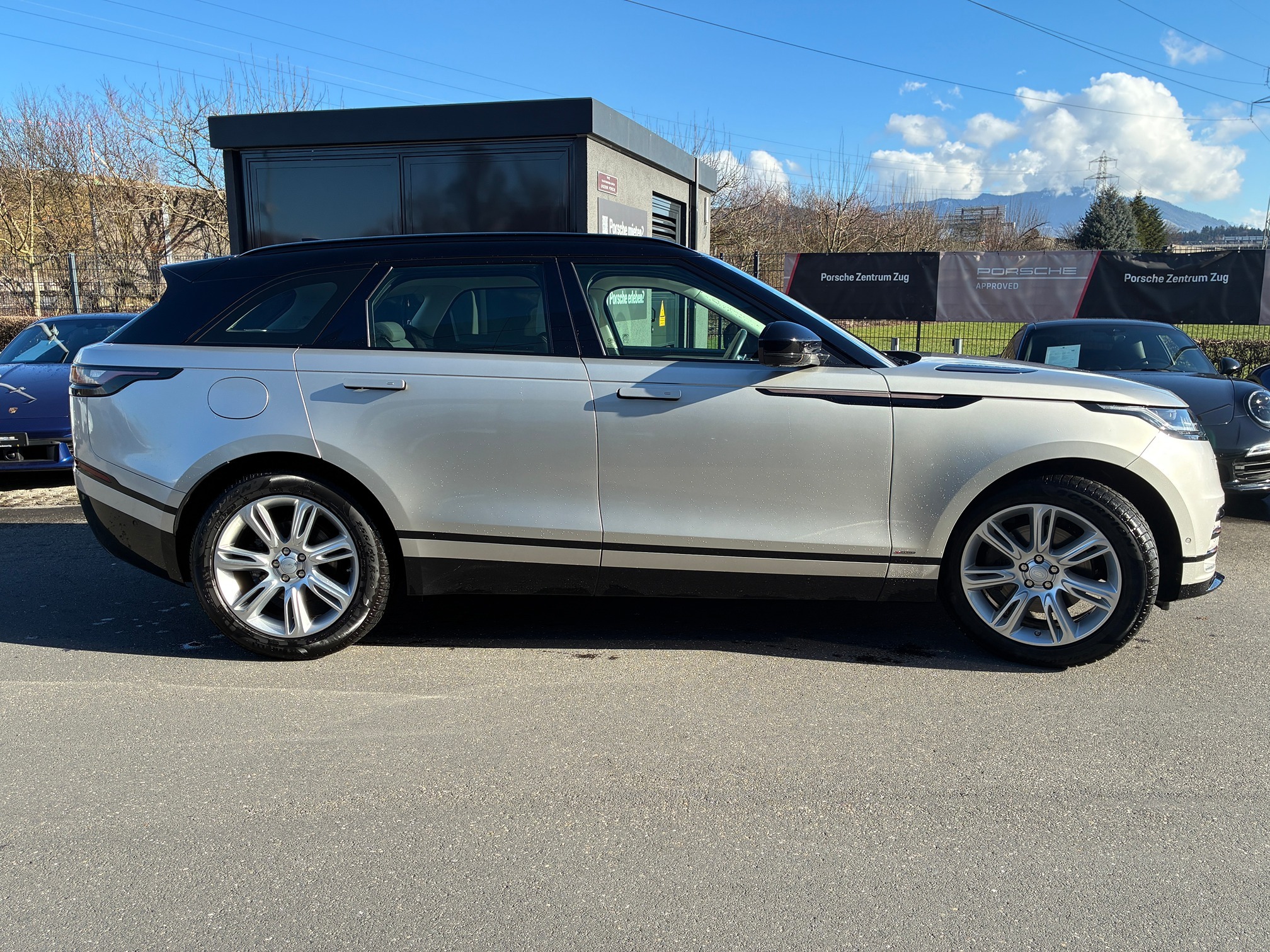LAND ROVER RR Velar P300 R-Dynamic HSE — zdjęcie 2