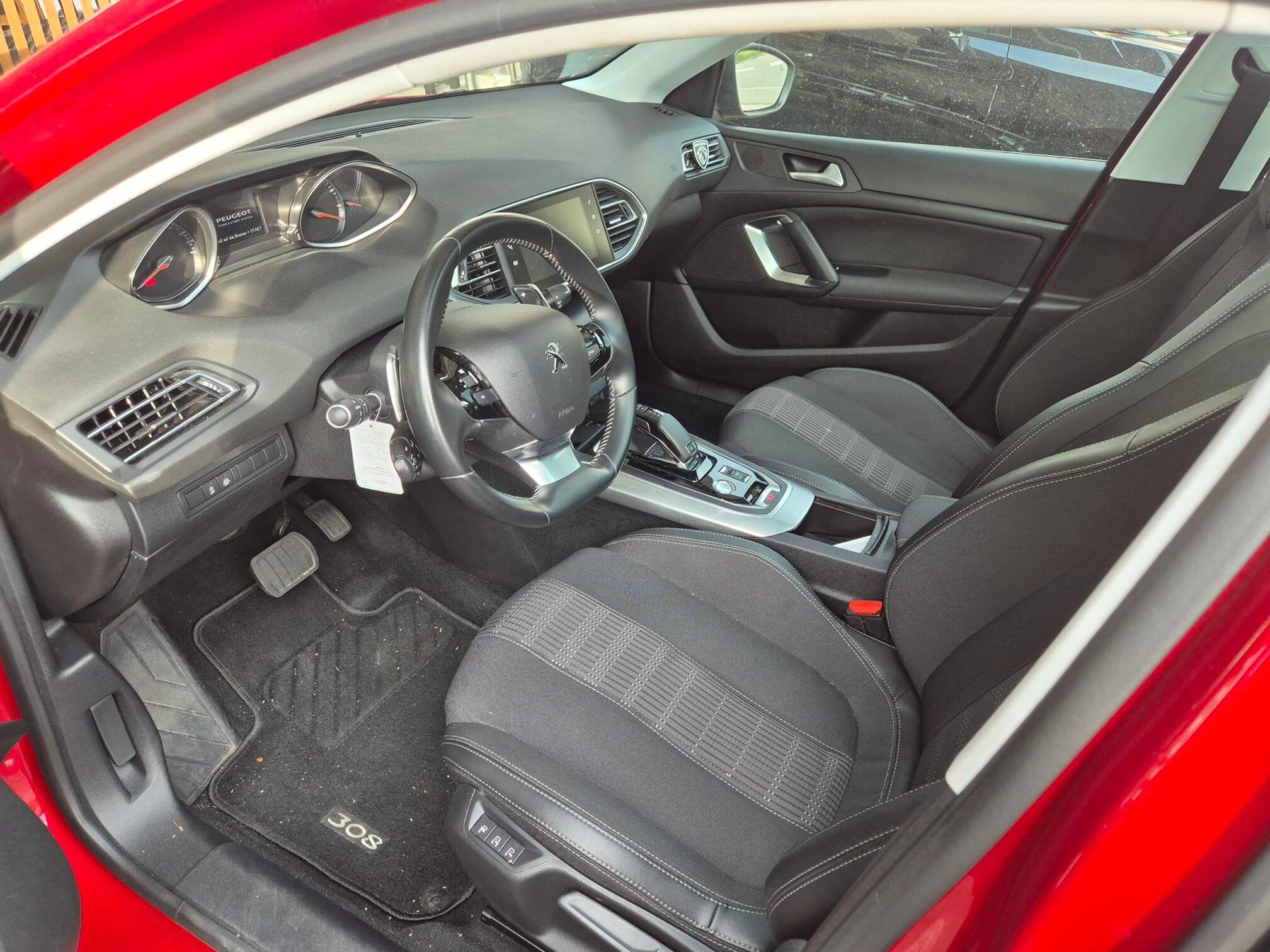 PEUGEOT 308 1.2i STT Automat — zdjęcie 12