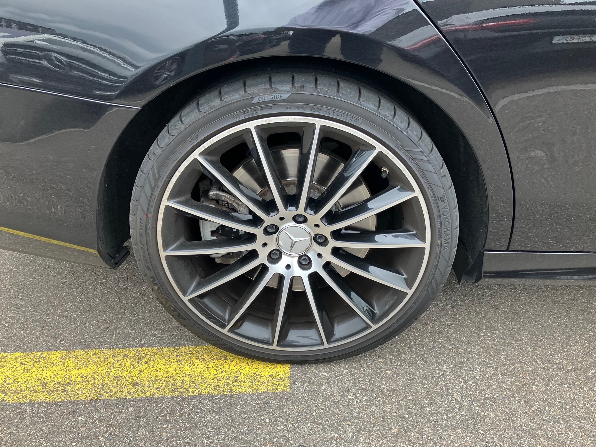 MERCEDES-BENZ E 43 AMG 4MATIC Limousine — zdjęcie 12