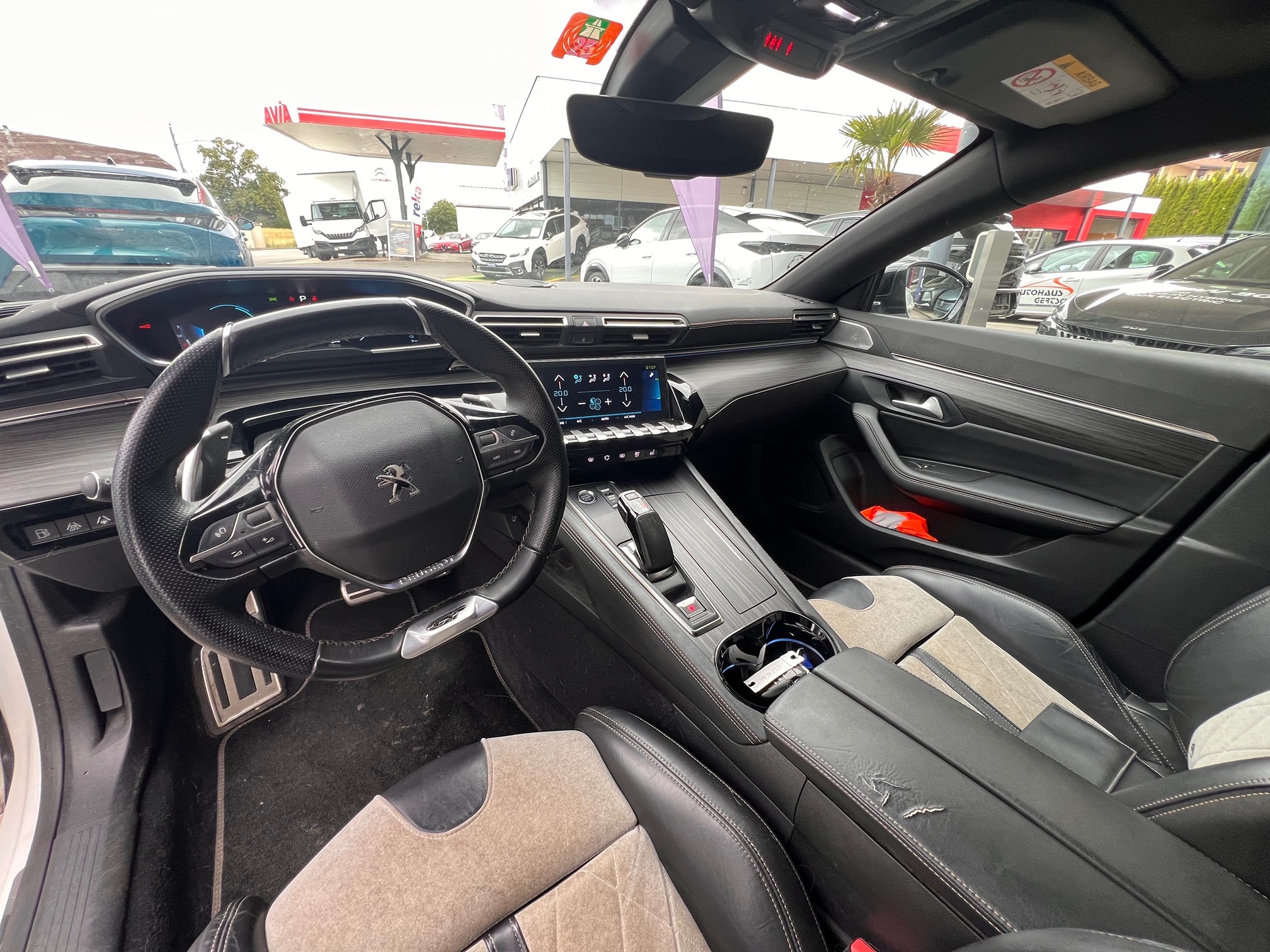 PEUGEOT 508 1.6i Hybrid — zdjęcie 11