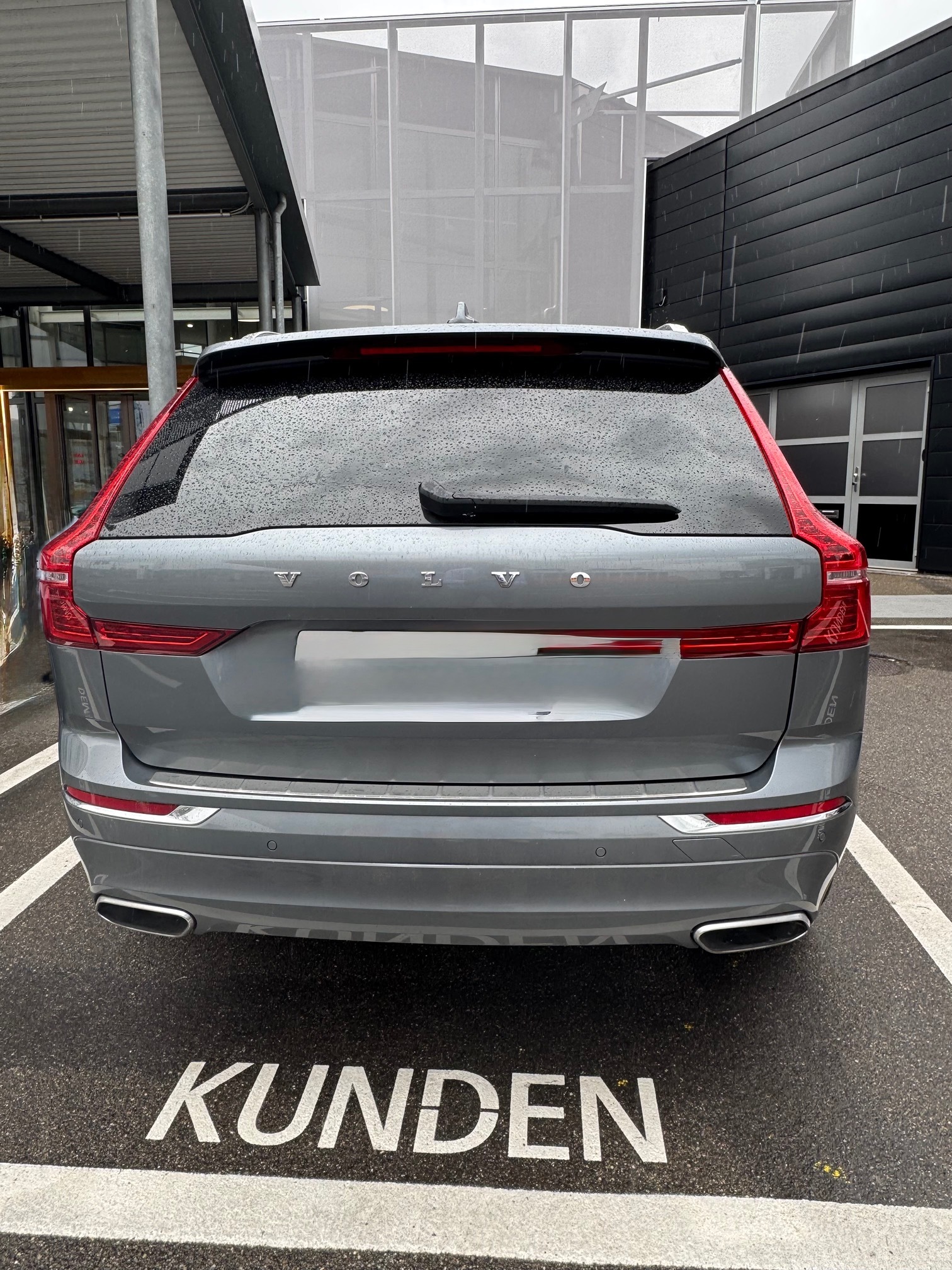 VOLVO XC60 T5 AWD — zdjęcie 5