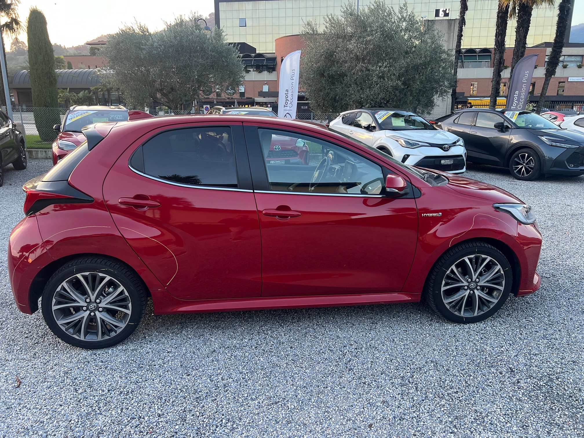TOYOTA Yaris Hybrid — zdjęcie 6