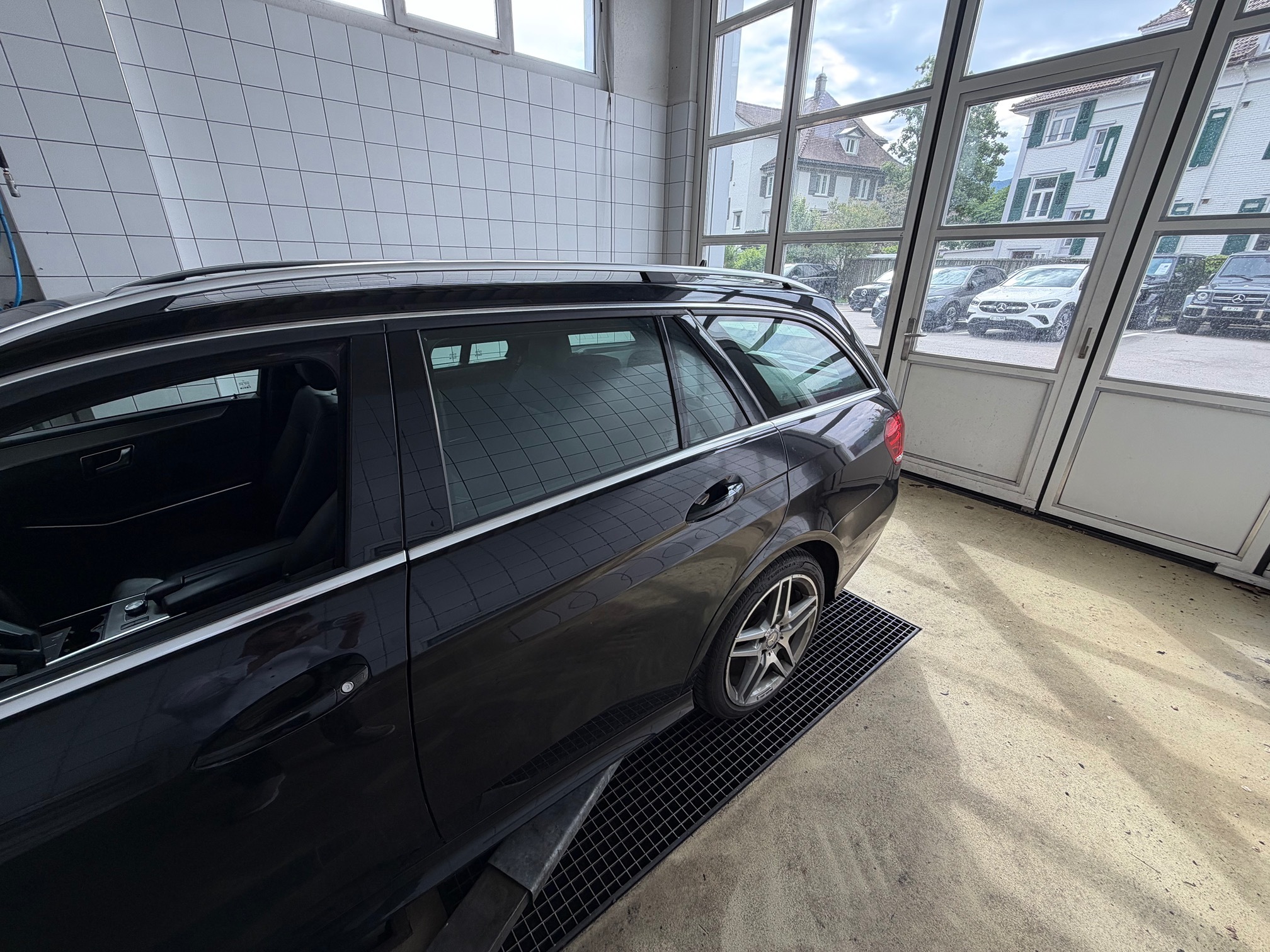 MERCEDES-BENZ E250CDI T 4m — zdjęcie 3