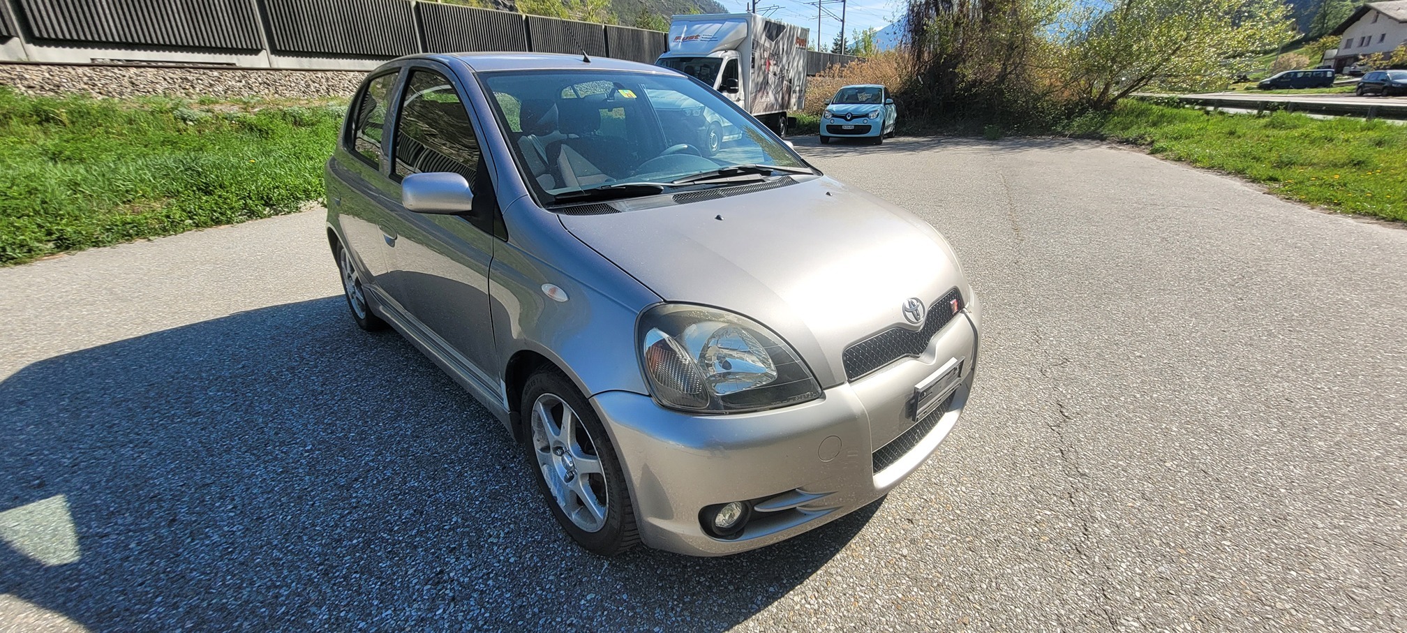 TOYOTA Yaris 1.5 TS — zdjęcie 1