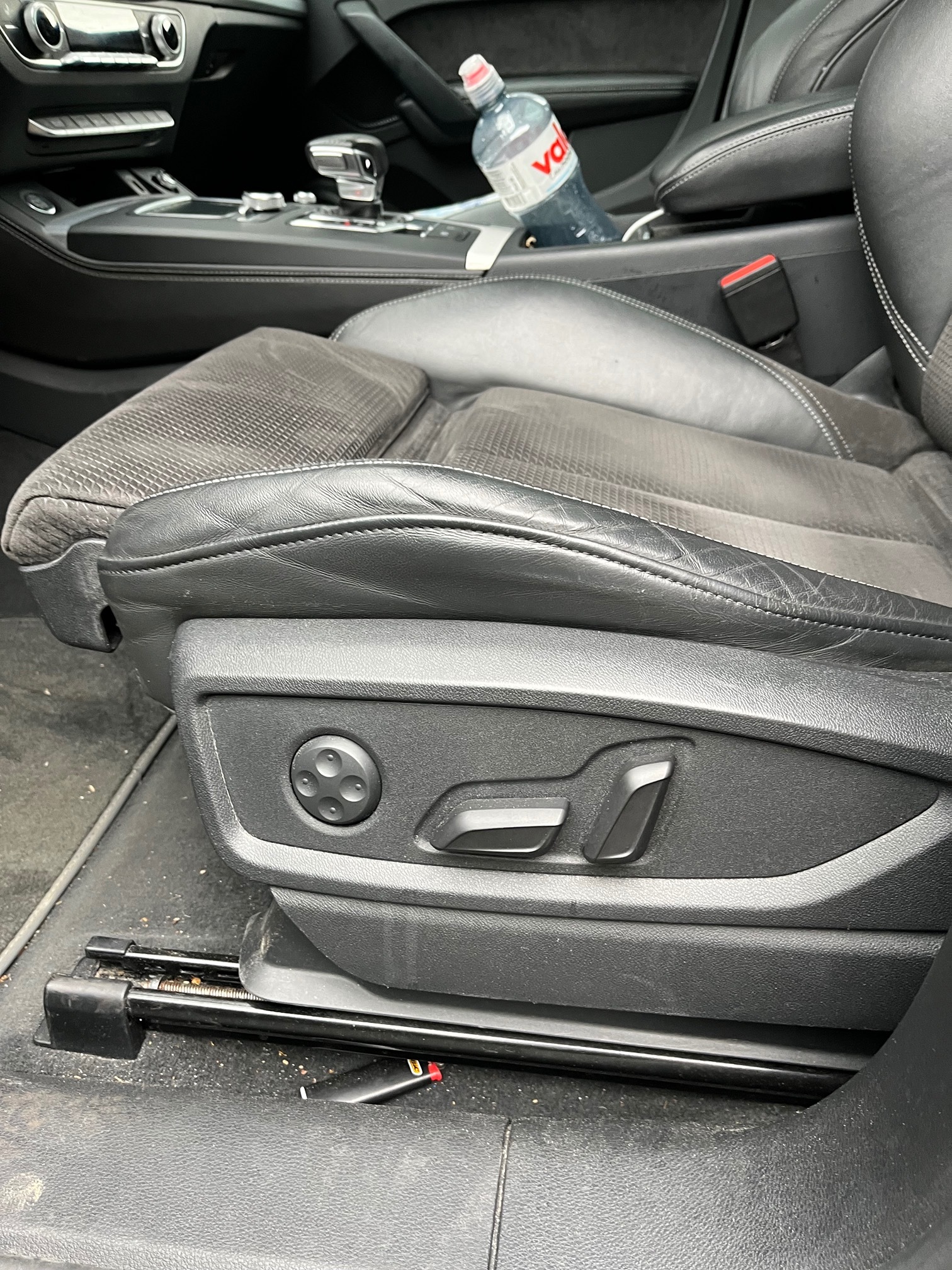 AUDI Q5 2.0TDI — zdjęcie 14
