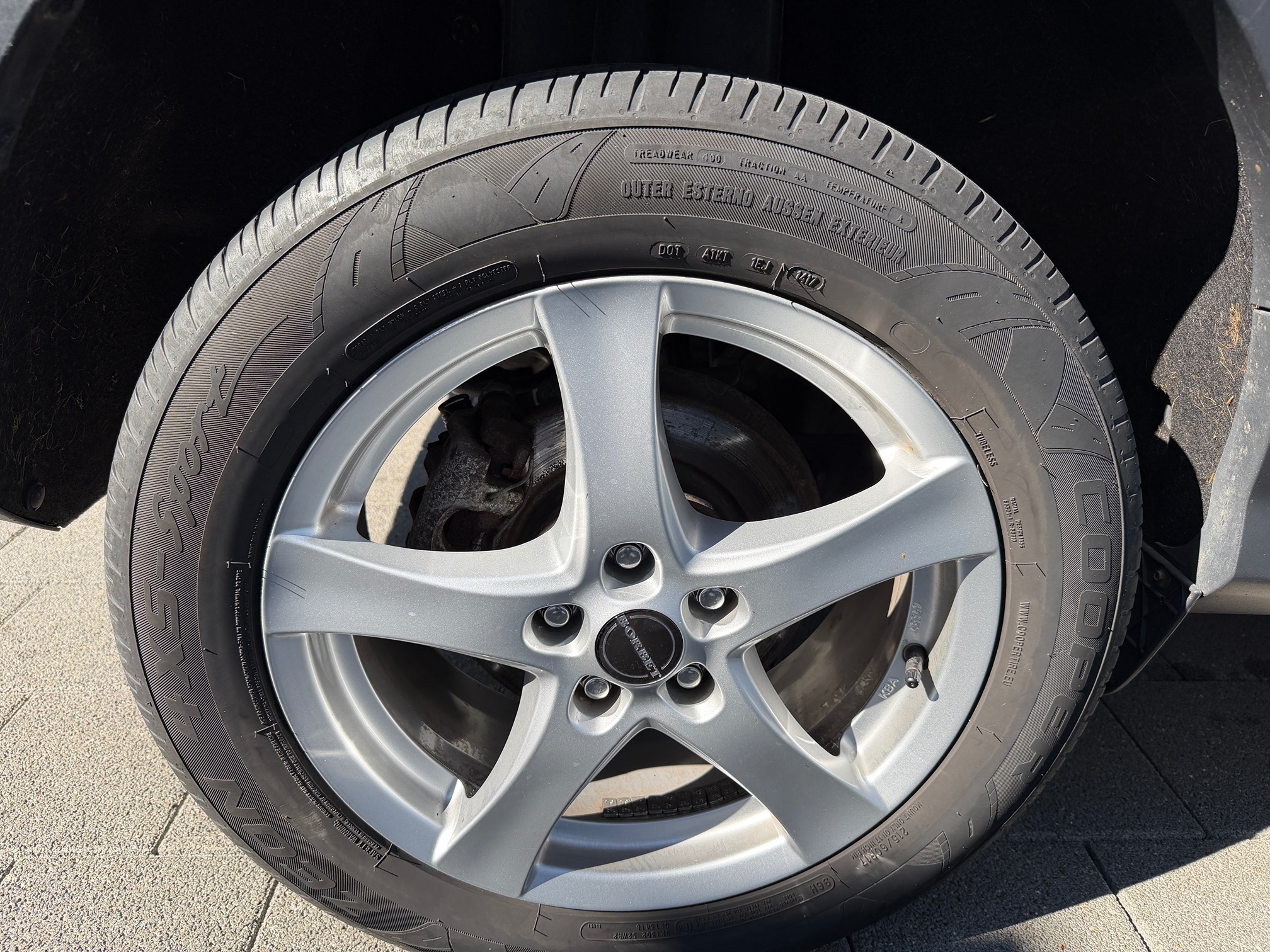 FORD Kuga 2.0 TDCi 4x4 — zdjęcie 8