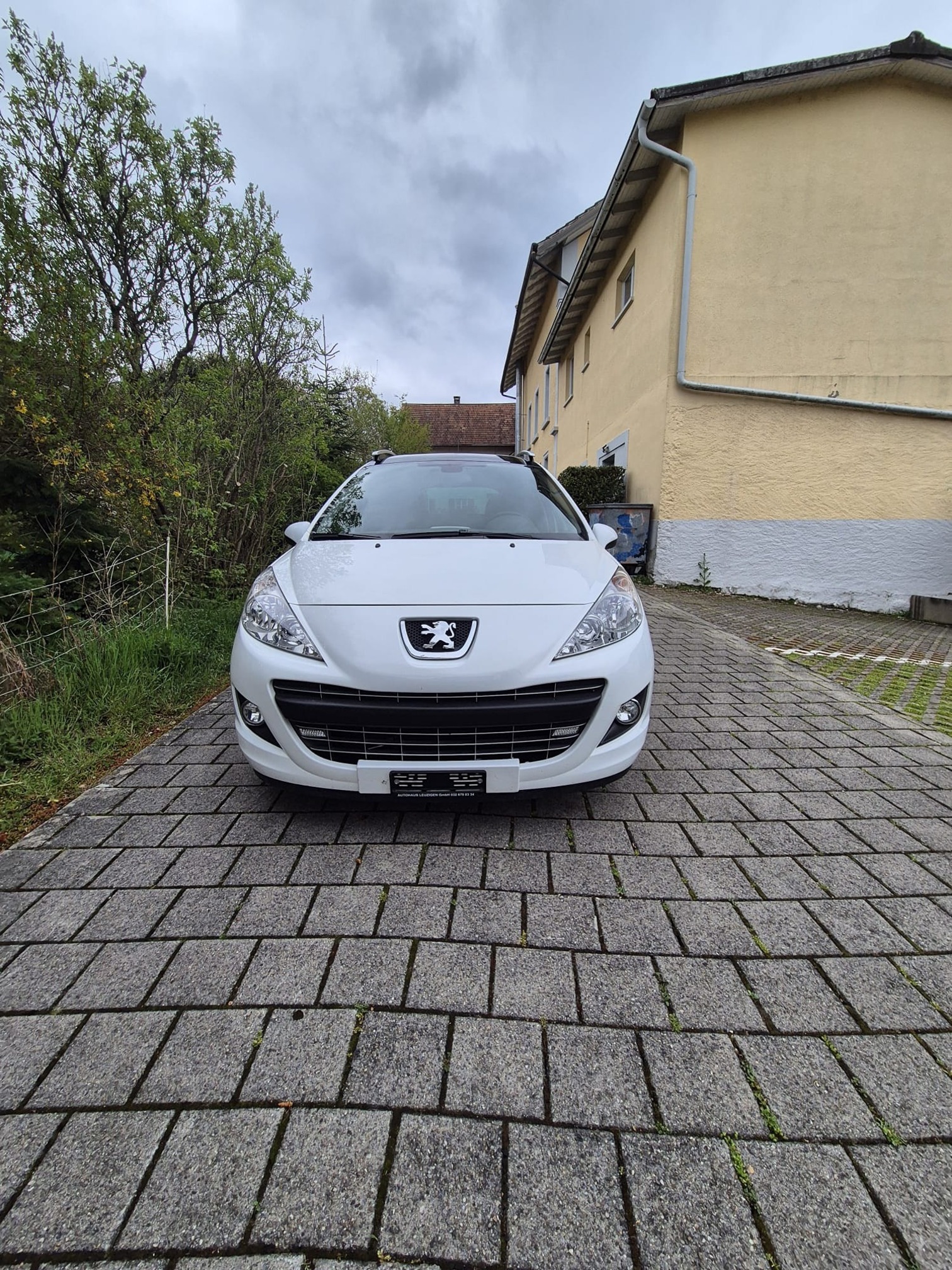 PEUGEOT 207 SW 1.6i 16V frisch MFK — zdjęcie 3