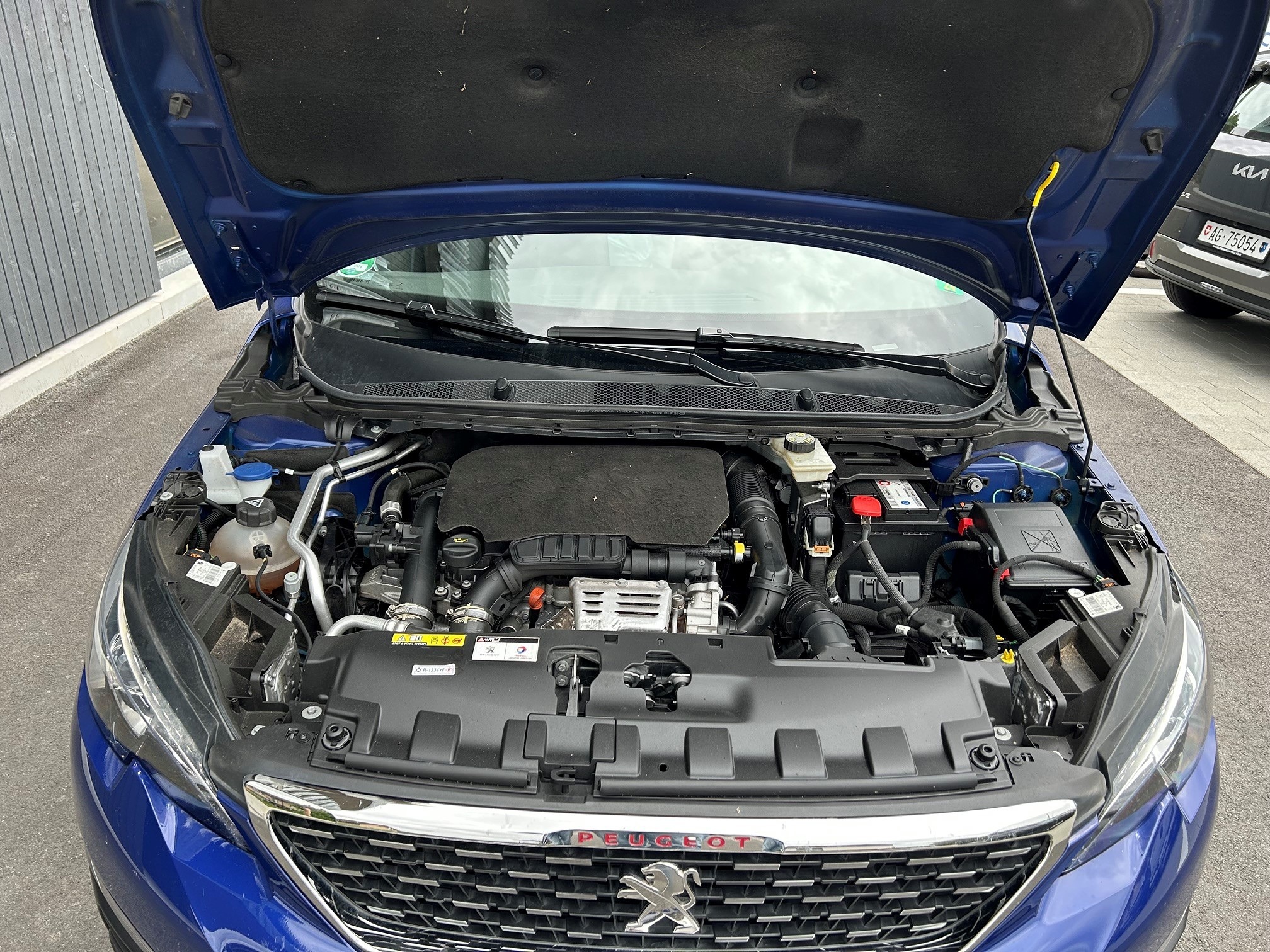 PEUGEOT 308 1.2i STT GT Line — zdjęcie 9
