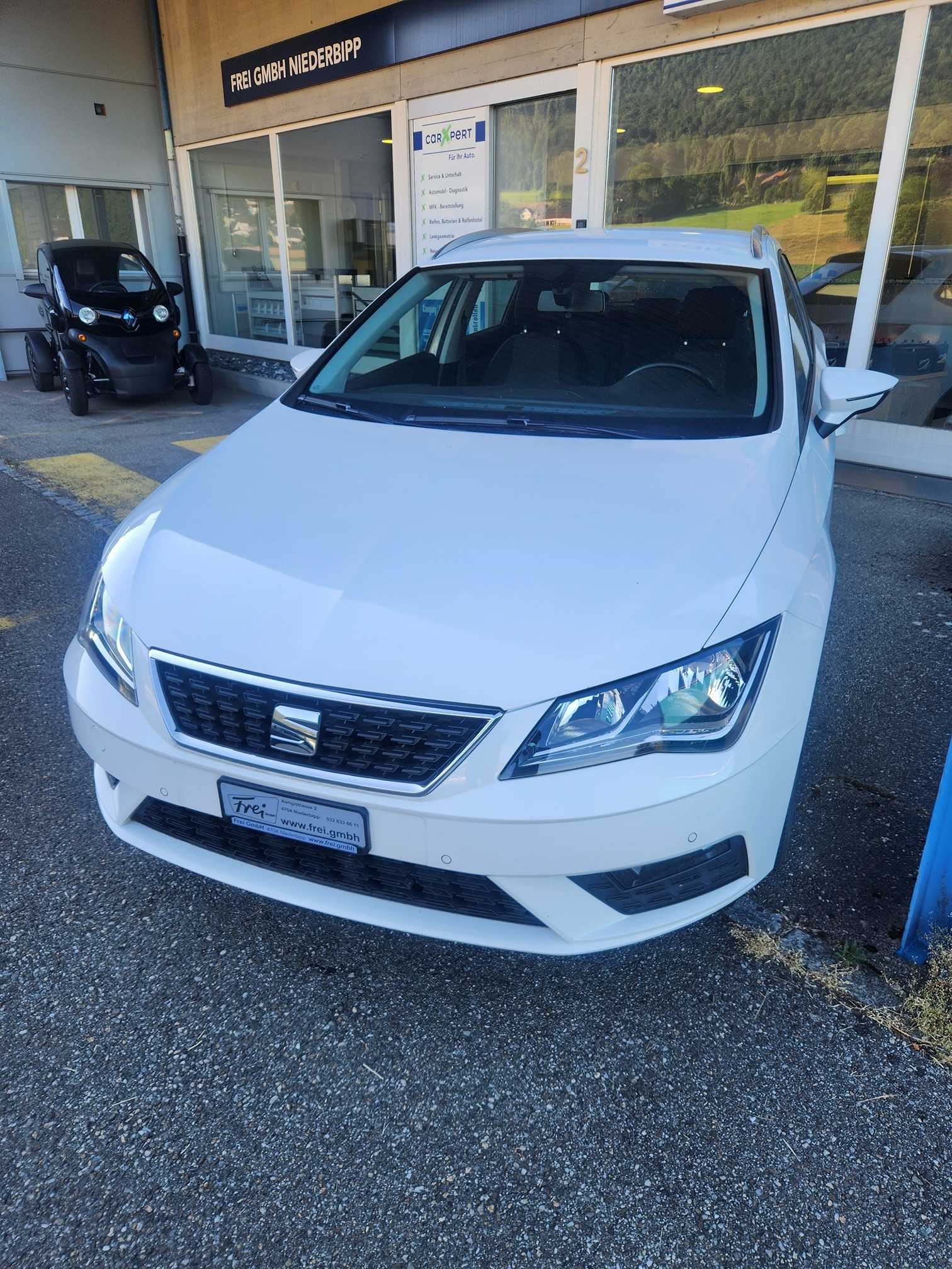 SEAT Leon 1.4 TGI ST — zdjęcie 2