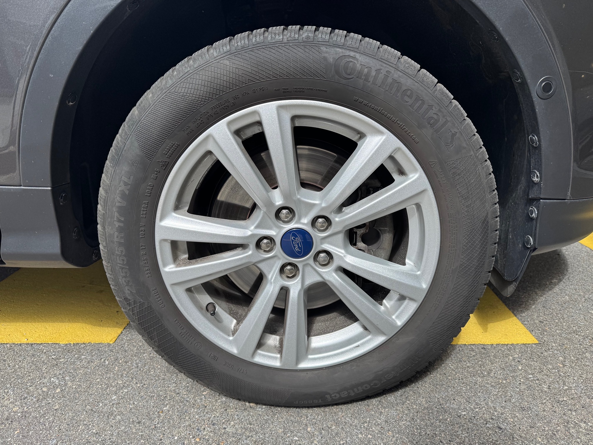 FORD Kuga 1.5 SCTI 4x4 — zdjęcie 14