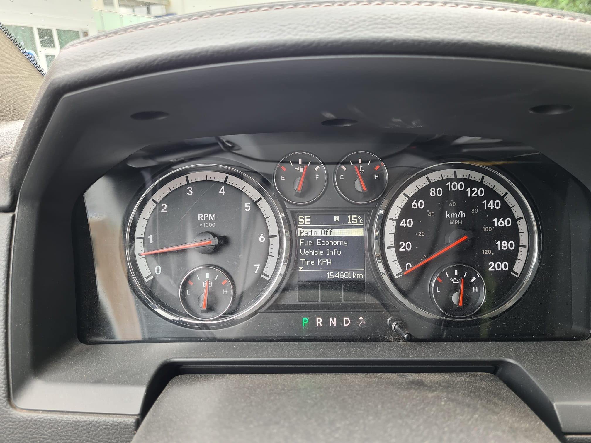DODGE Ram 1500 Pick-up 5.7i-V8 Hemi 401 PS Laramie 4x4 AWD 8-Gang Automat — zdjęcie 11