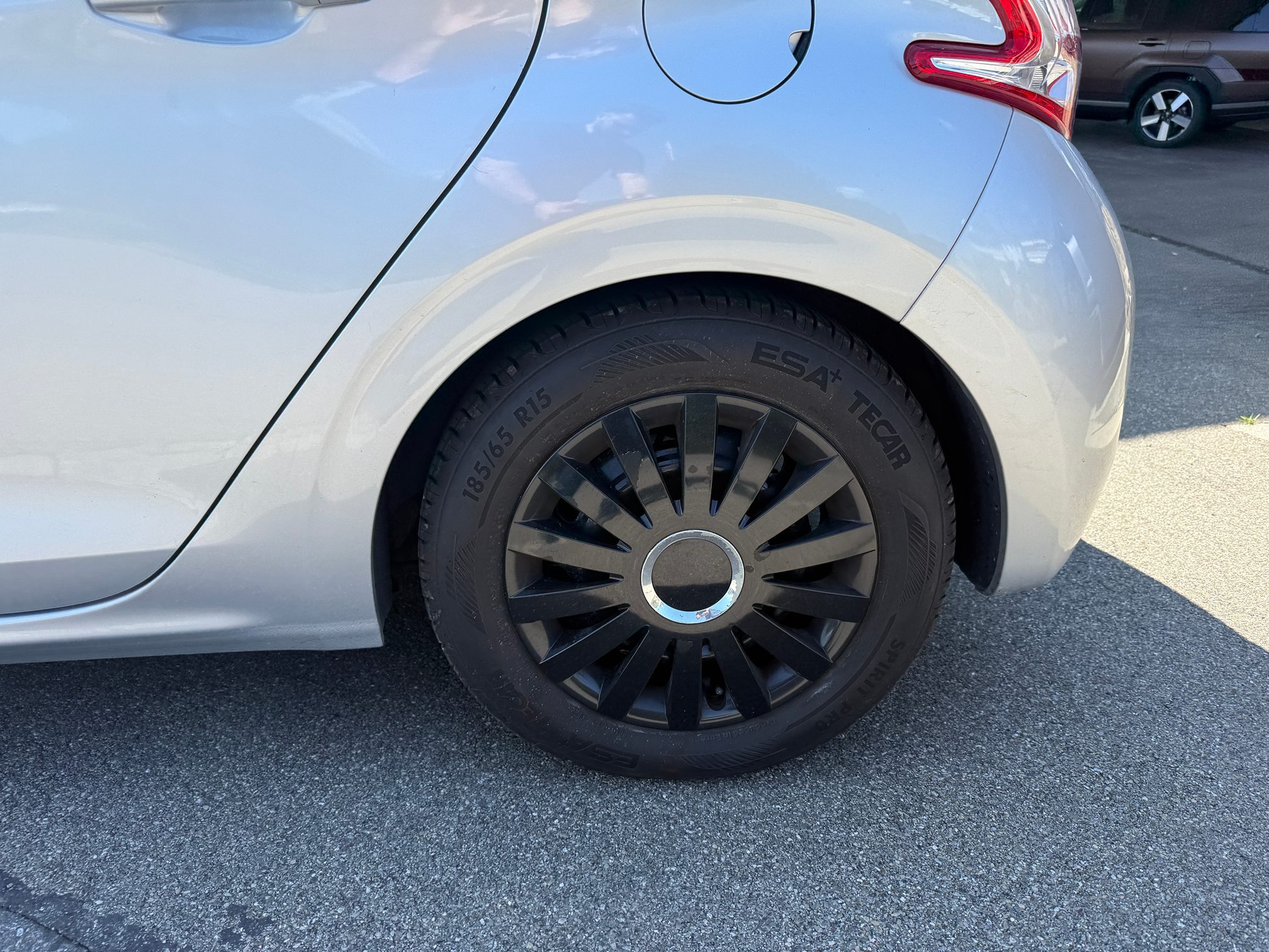 PEUGEOT 208 1.4 — zdjęcie 12