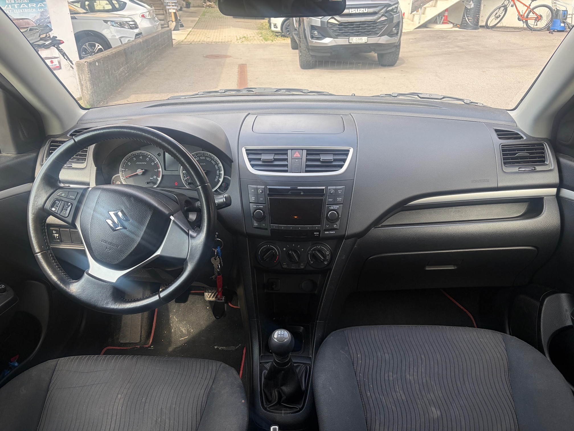 SUZUKI Swift 1.2 4WD — zdjęcie 14