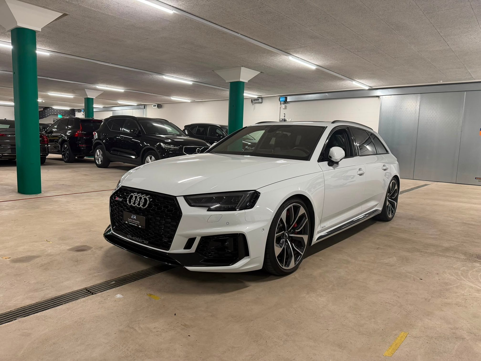 AUDI RS 4 Avant