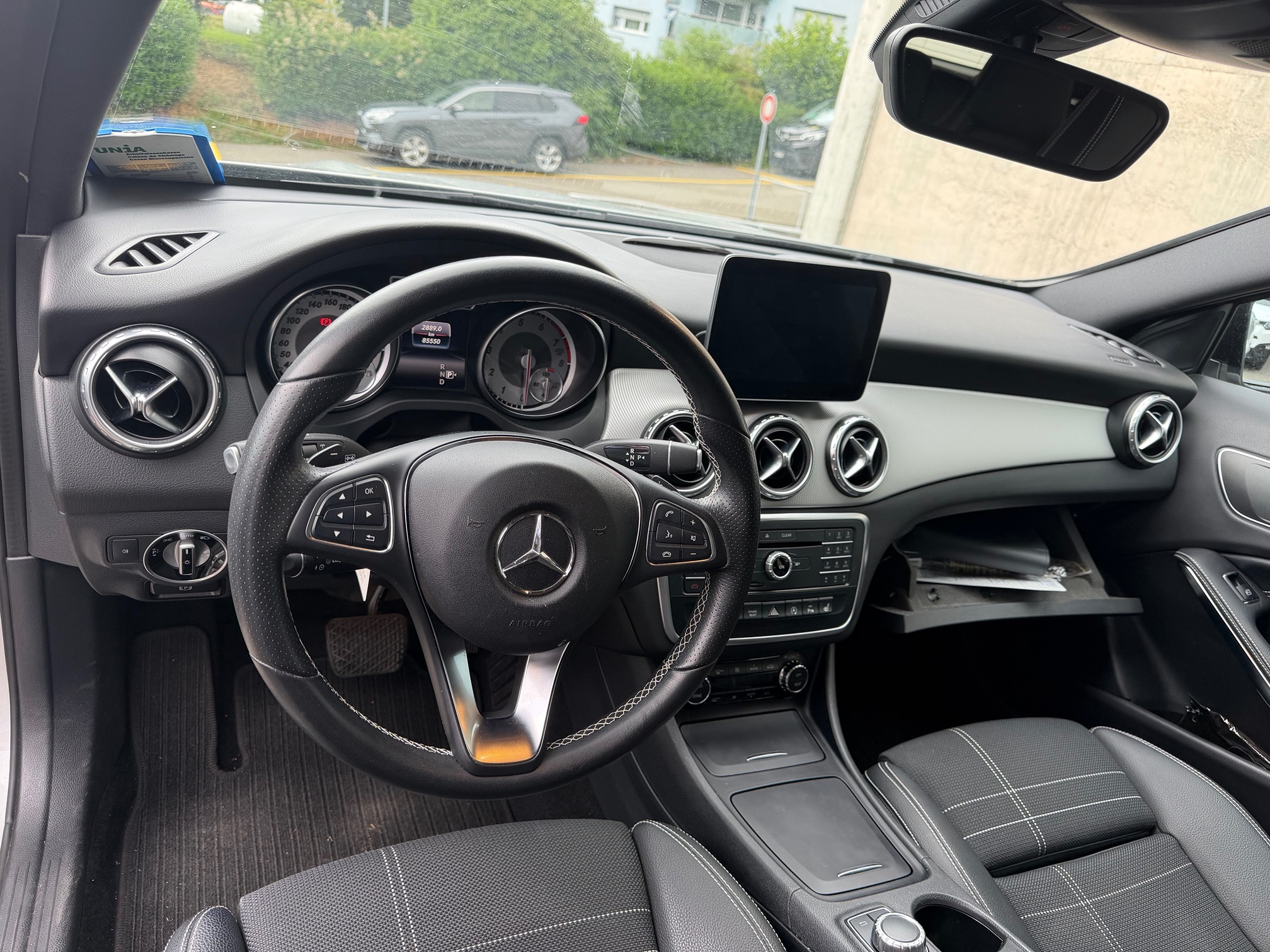 MERCEDES-BENZ GLA 200 EC — zdjęcie 12