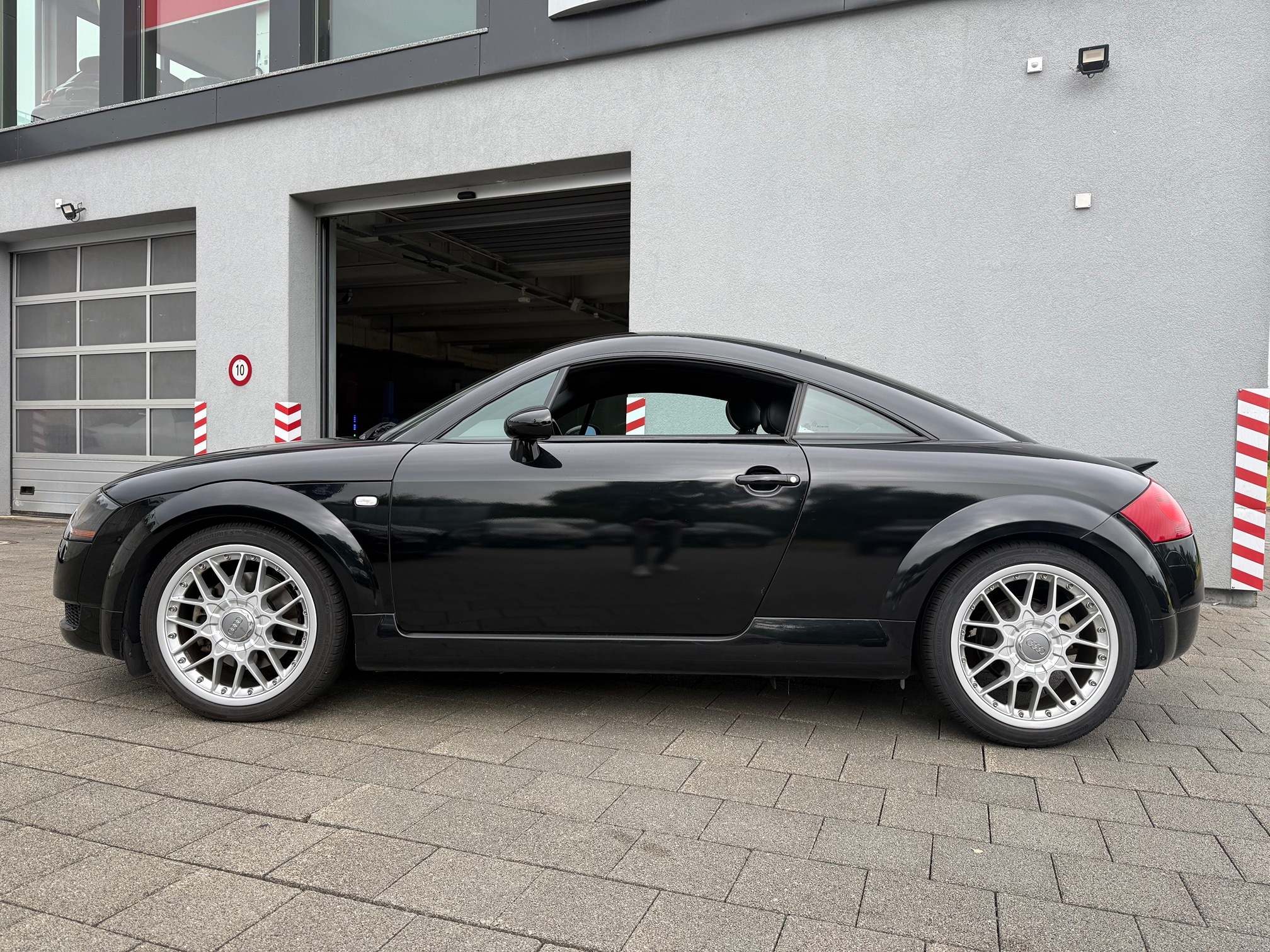 AUDI TT Coupé Quattro — zdjęcie 6
