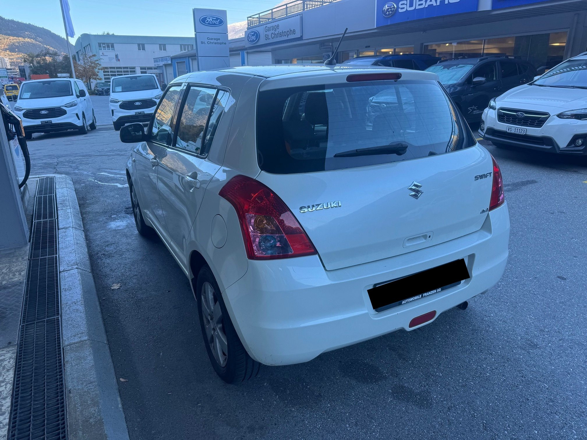 SUZUKI Swift 1.3 4WD — zdjęcie 7