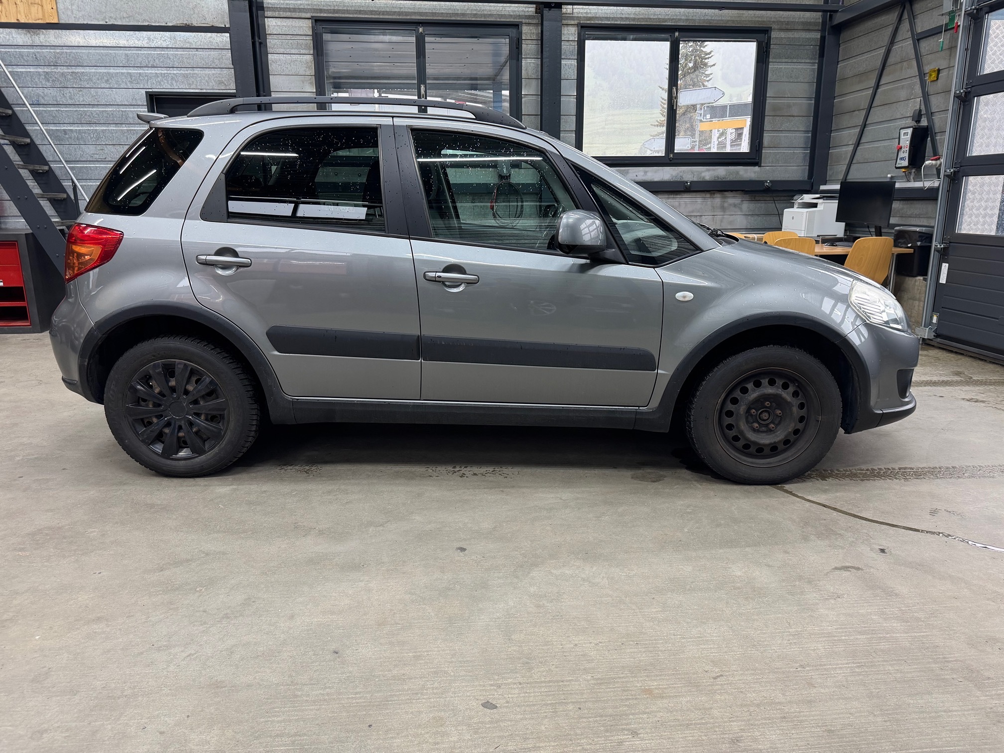 SUZUKI SX4 1.6 4WD — zdjęcie 4