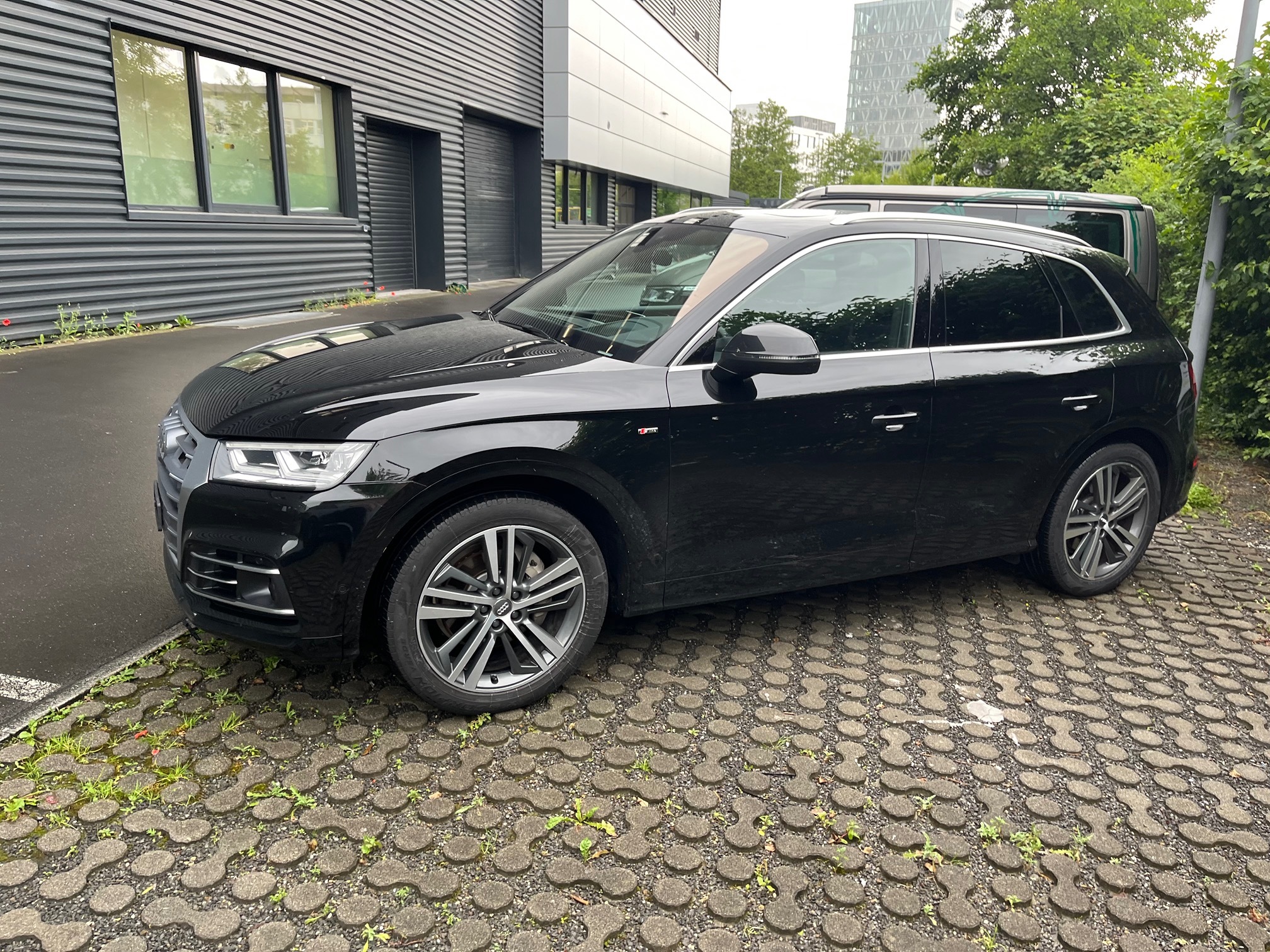 AUDI Q5 2.0TDI — zdjęcie 9